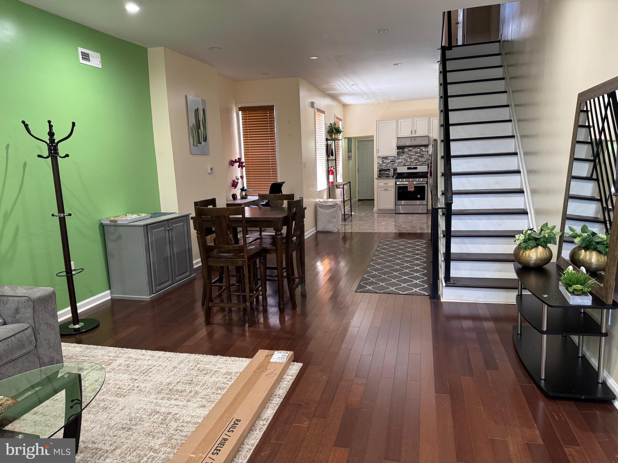 PHILADELPHIA - Residential