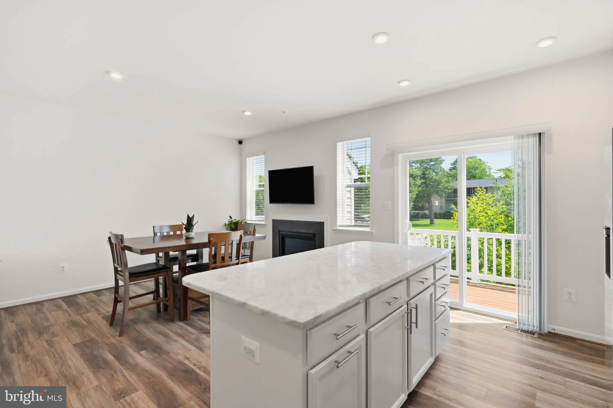 TOWNS AT PARKE WEST - Residential