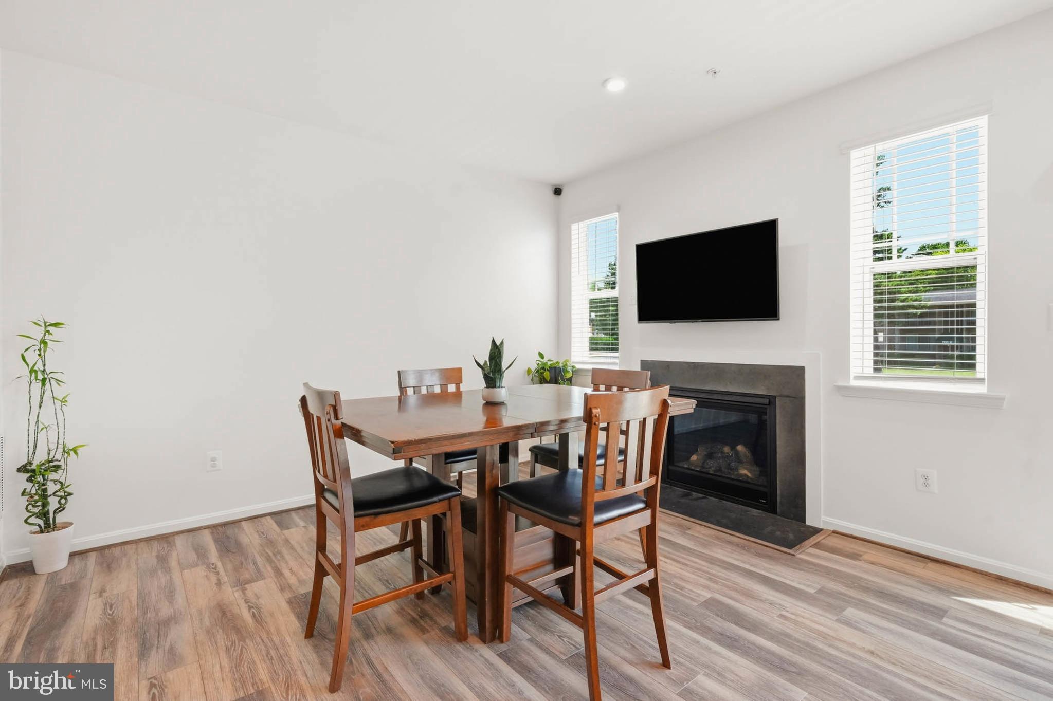 TOWNS AT PARKE WEST - Residential