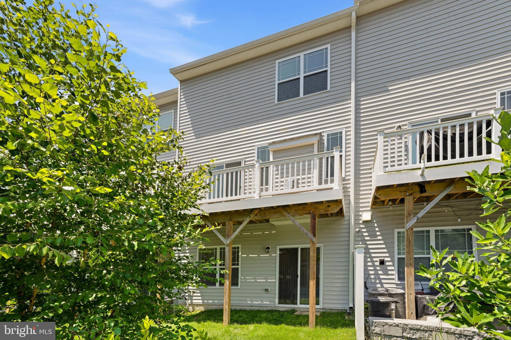 TOWNS AT PARKE WEST - Residential