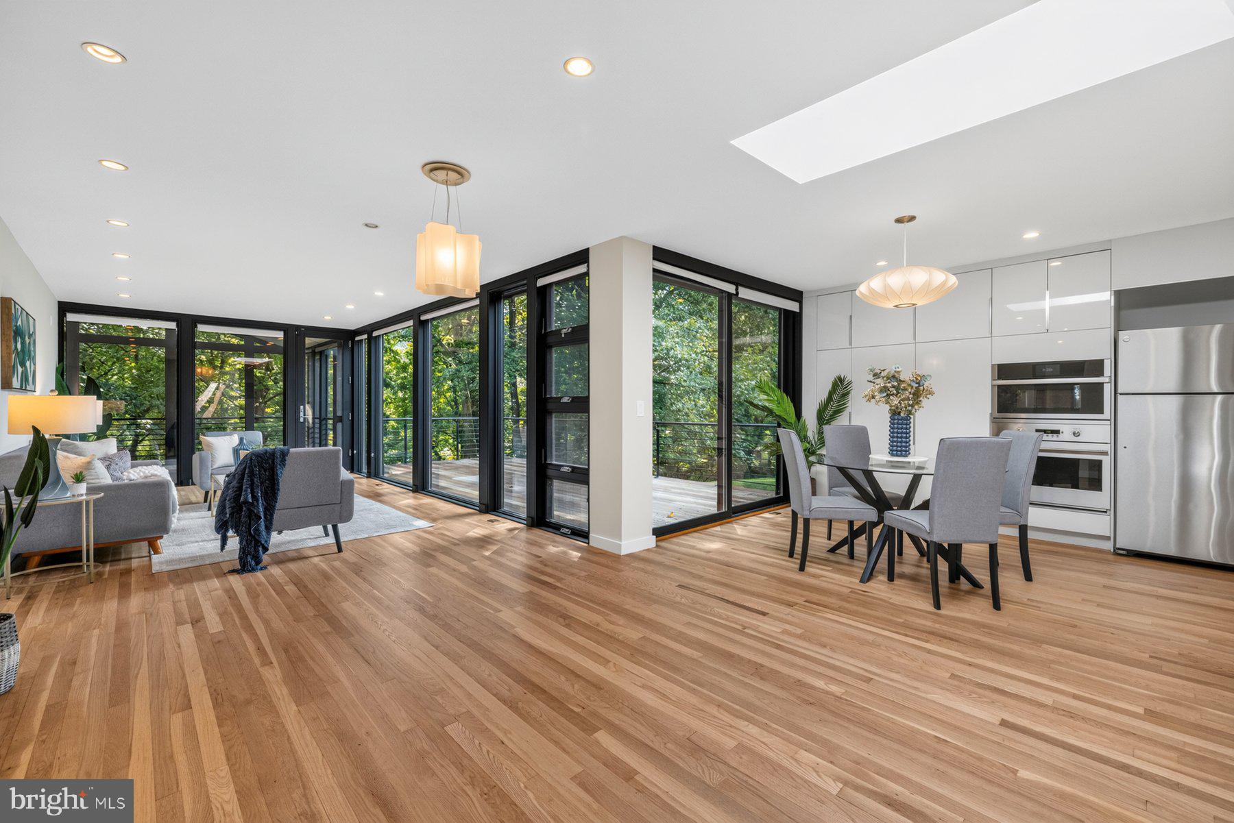 REGENCY ESTATES - Residential