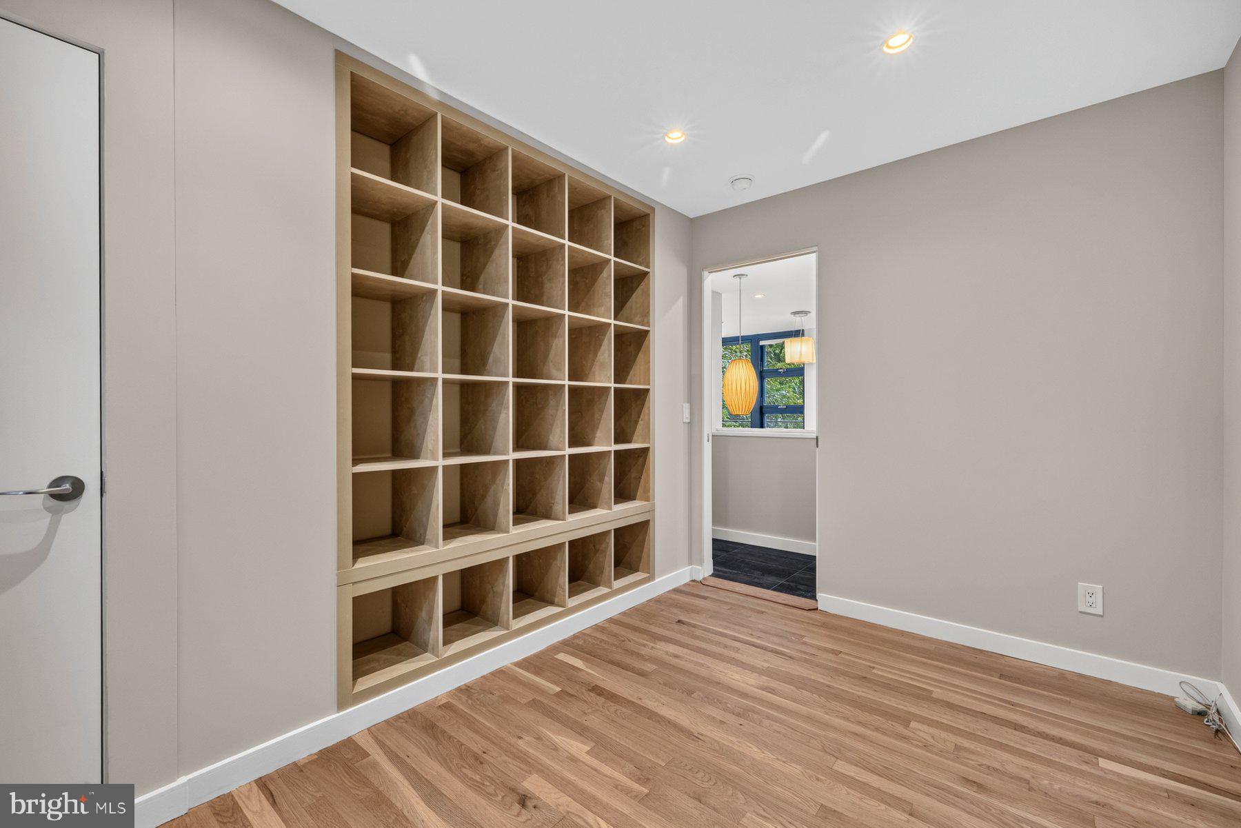 REGENCY ESTATES - Residential