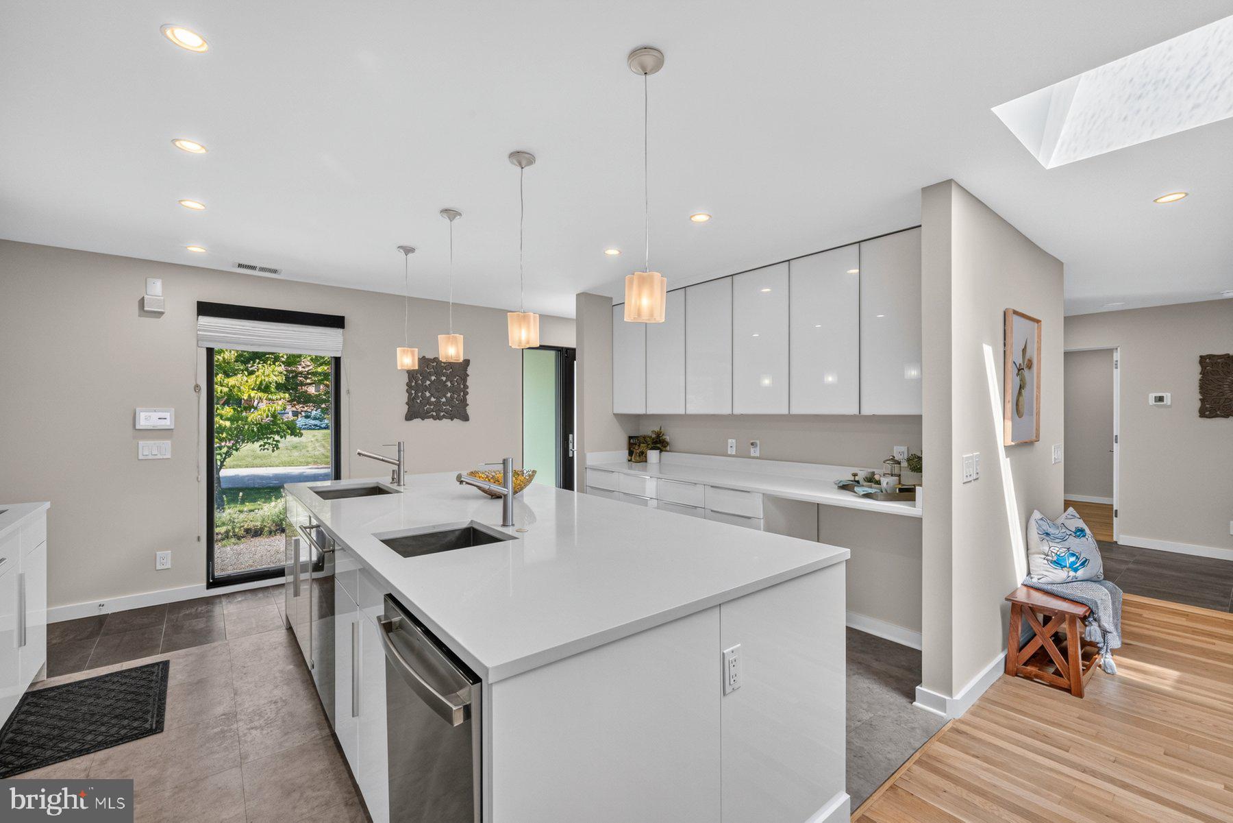 REGENCY ESTATES - Residential