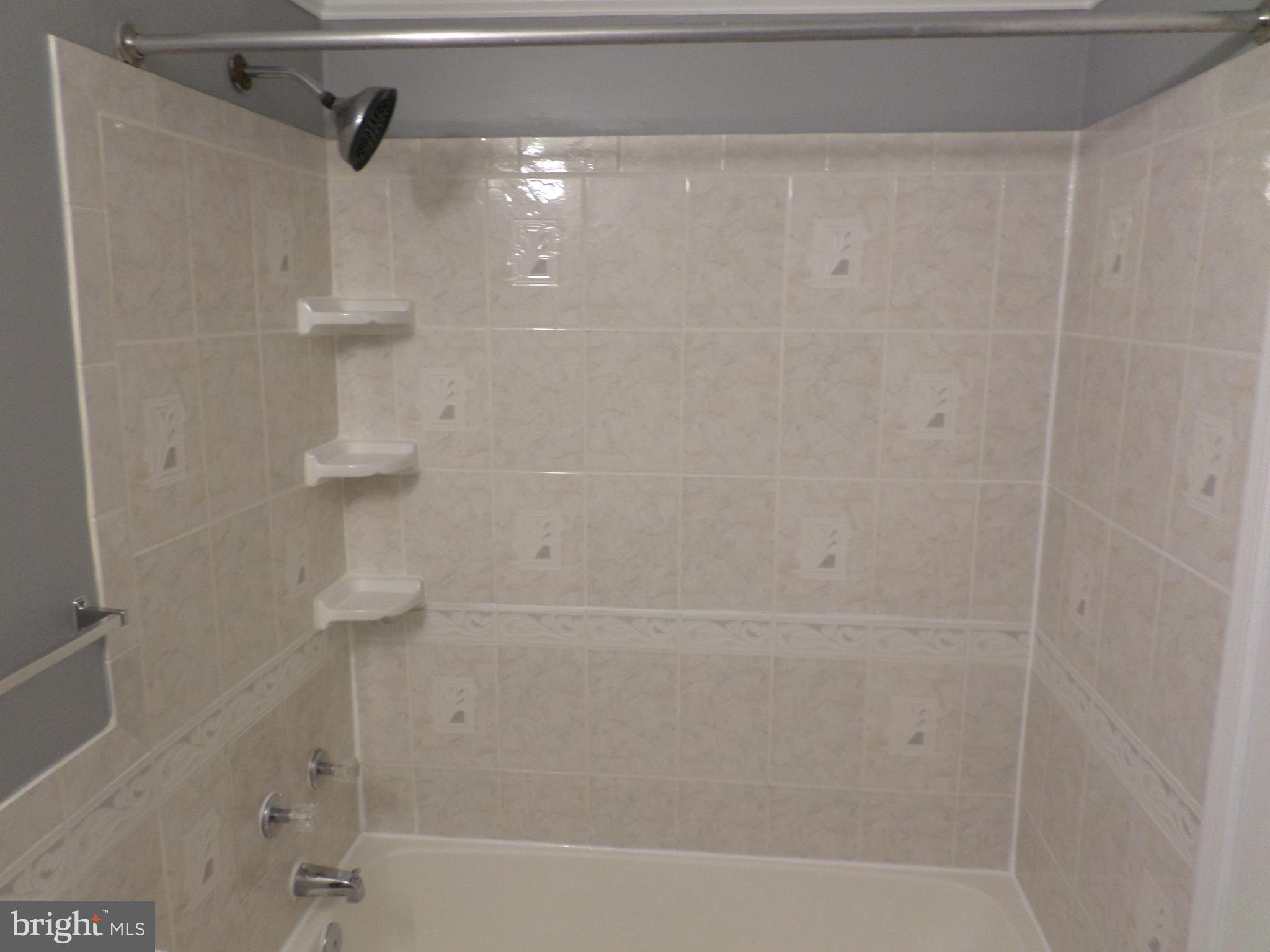 CAMBRIDGE SQUARE - Residential Lease
