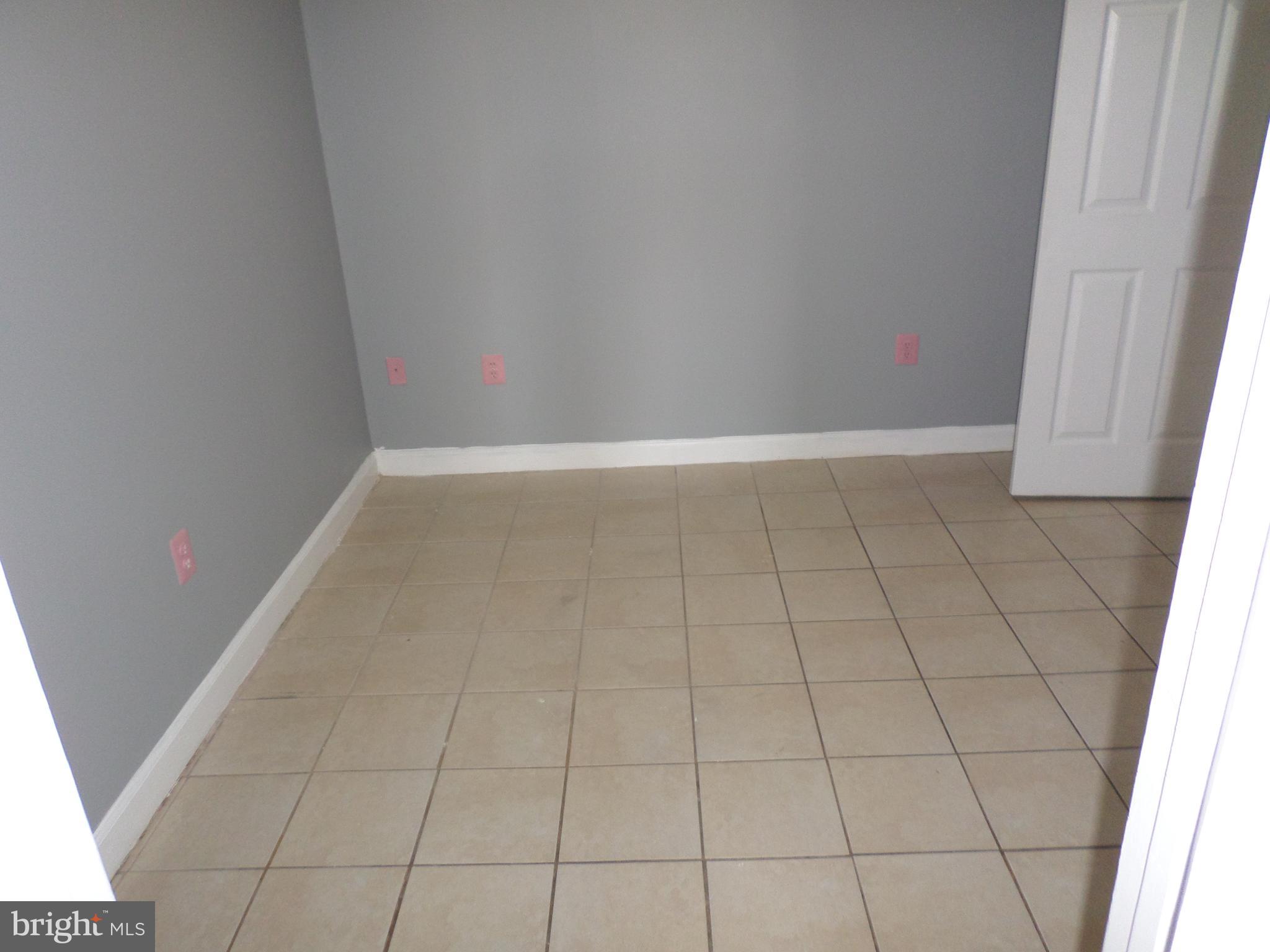 CAMBRIDGE SQUARE - Residential Lease