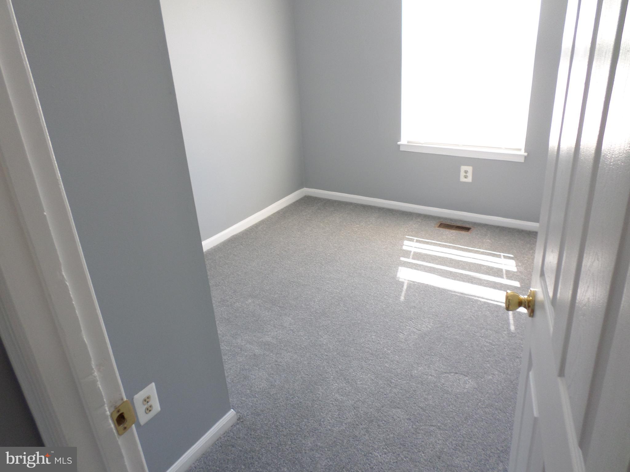 CAMBRIDGE SQUARE - Residential Lease