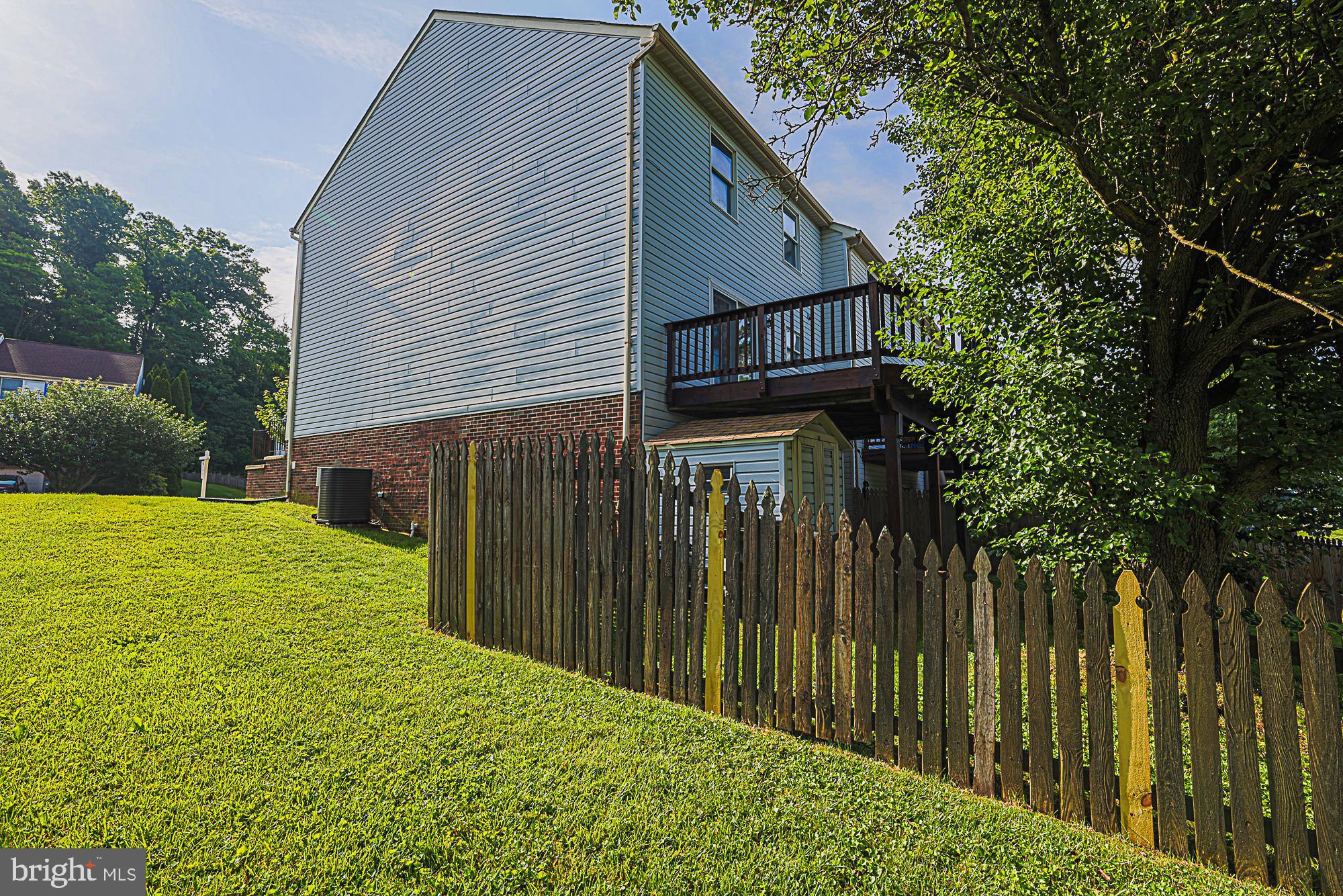 SOUTH HAMPTON - Residential