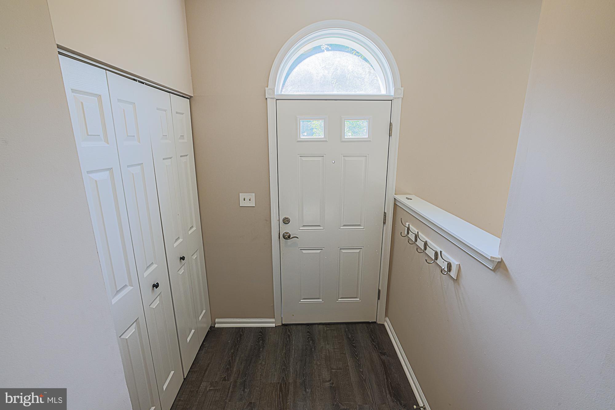 SOUTH HAMPTON - Residential