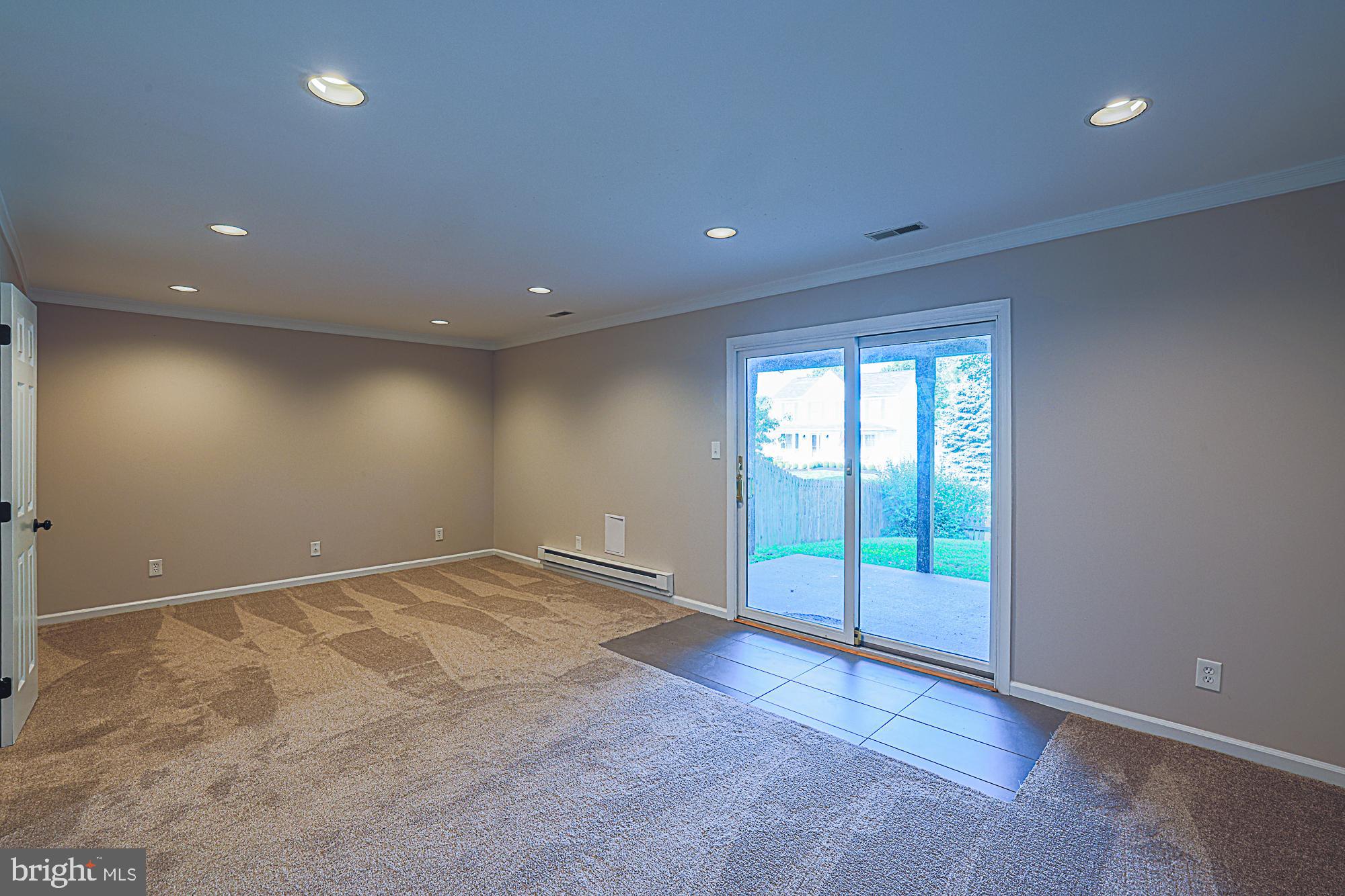 SOUTH HAMPTON - Residential