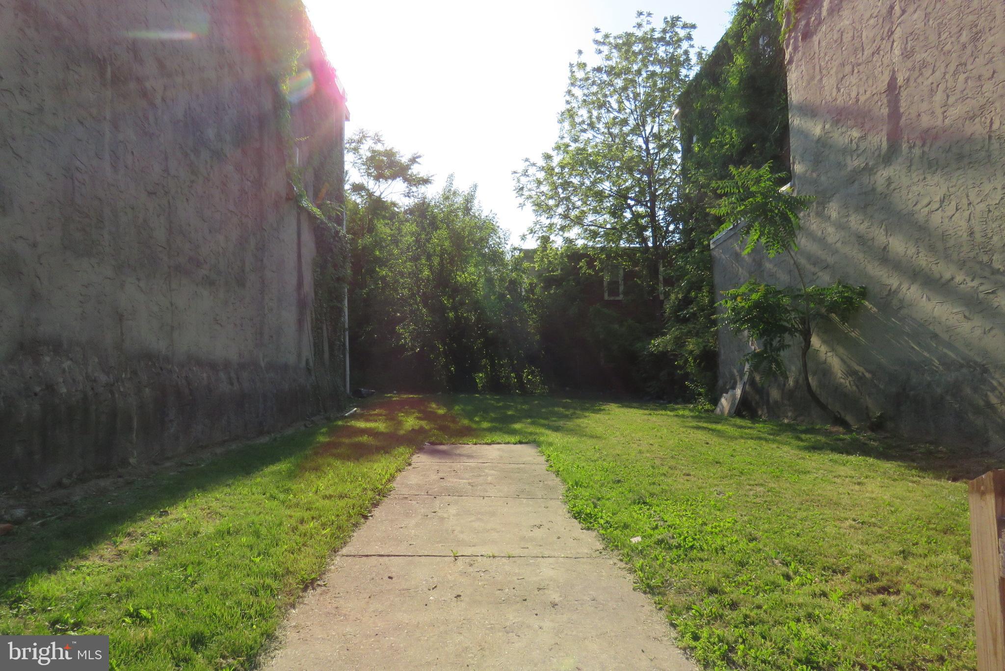 Zoned RSA-5 (By-Right Attached Residential - no zoning variance required) clean LOT