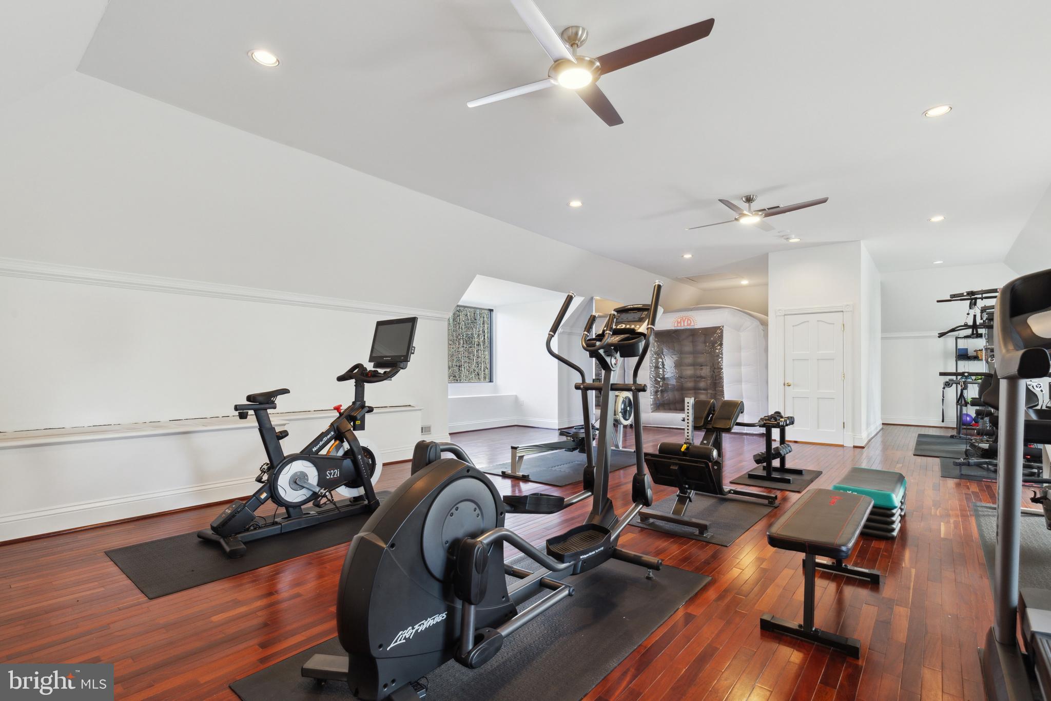 POTOMAC FALLS - Residential