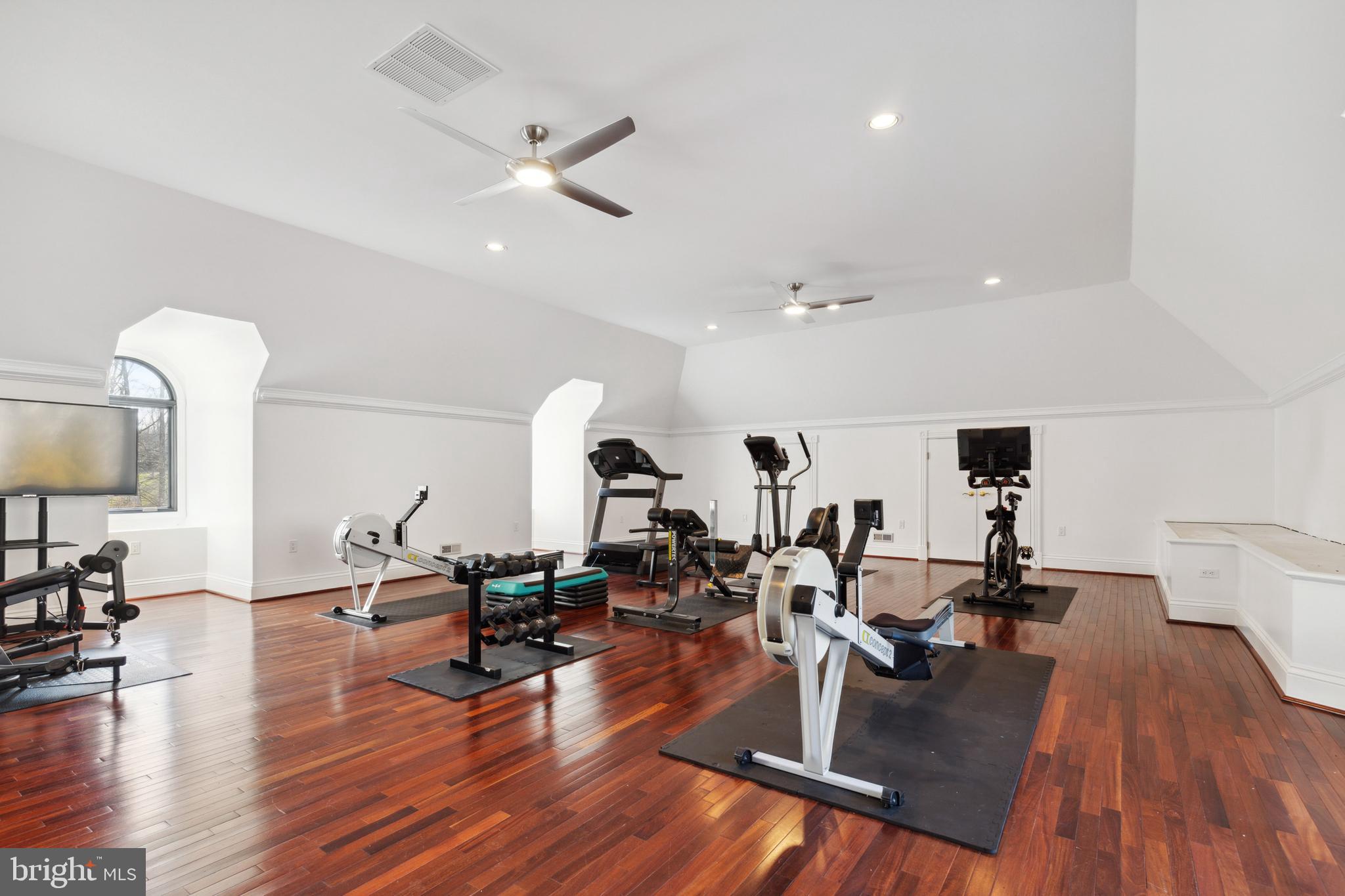 POTOMAC FALLS - Residential