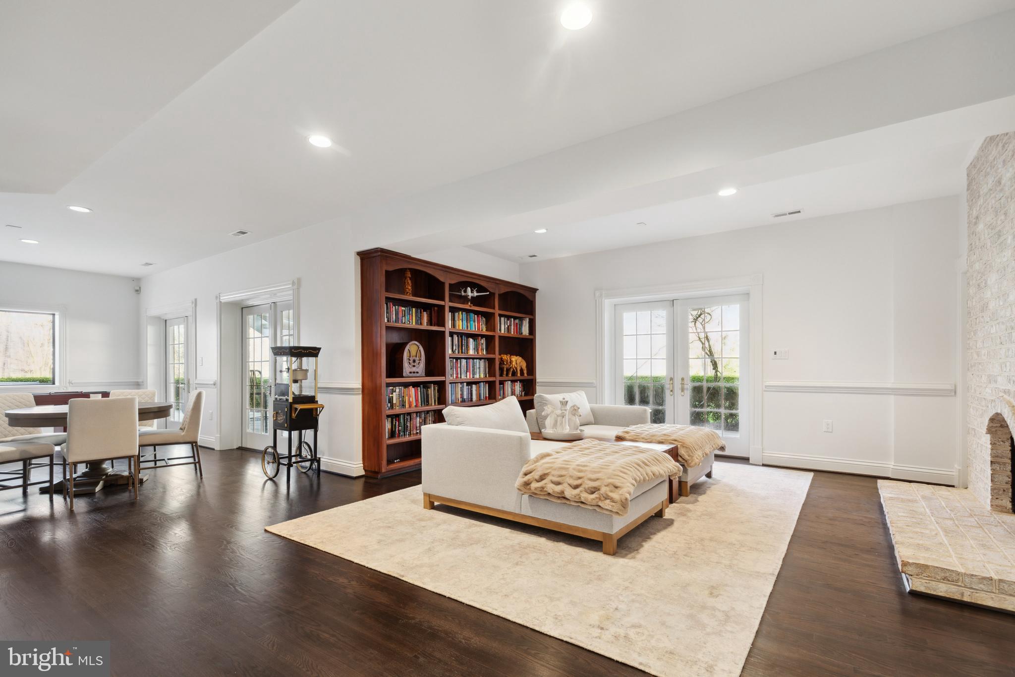 POTOMAC FALLS - Residential