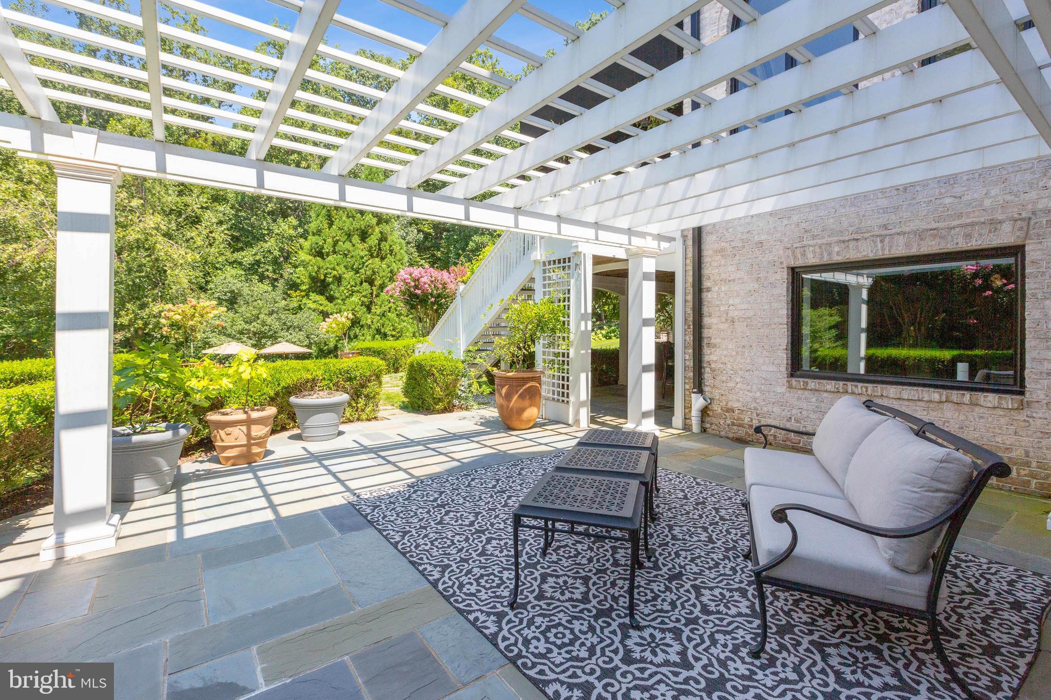POTOMAC FALLS - Residential