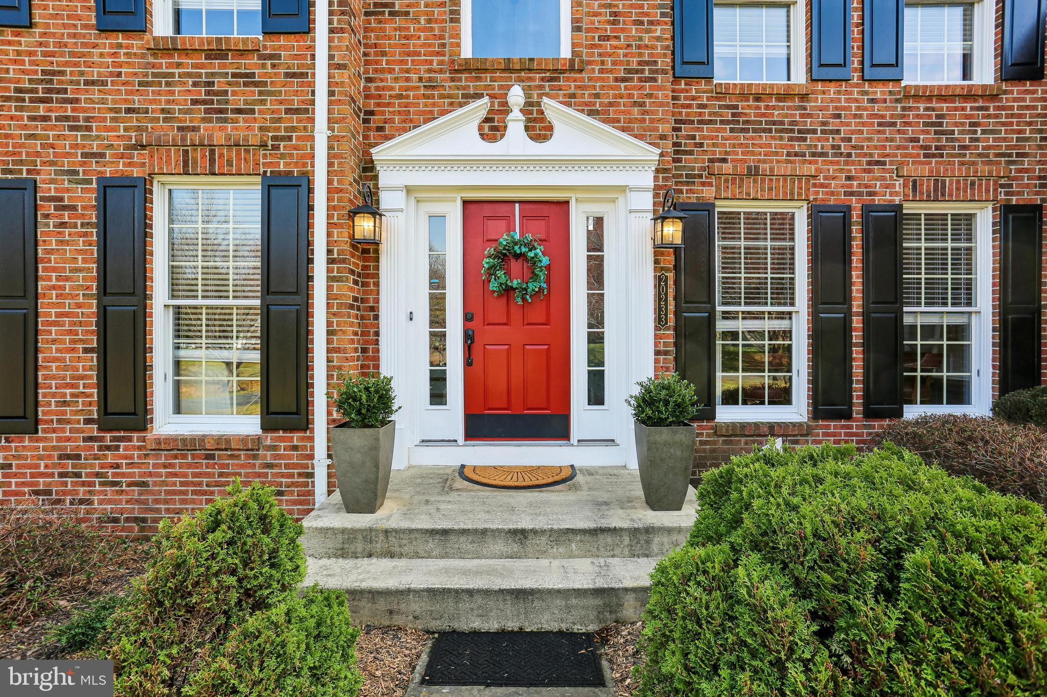 LAYTONSVILLE KNOLLS - Residential