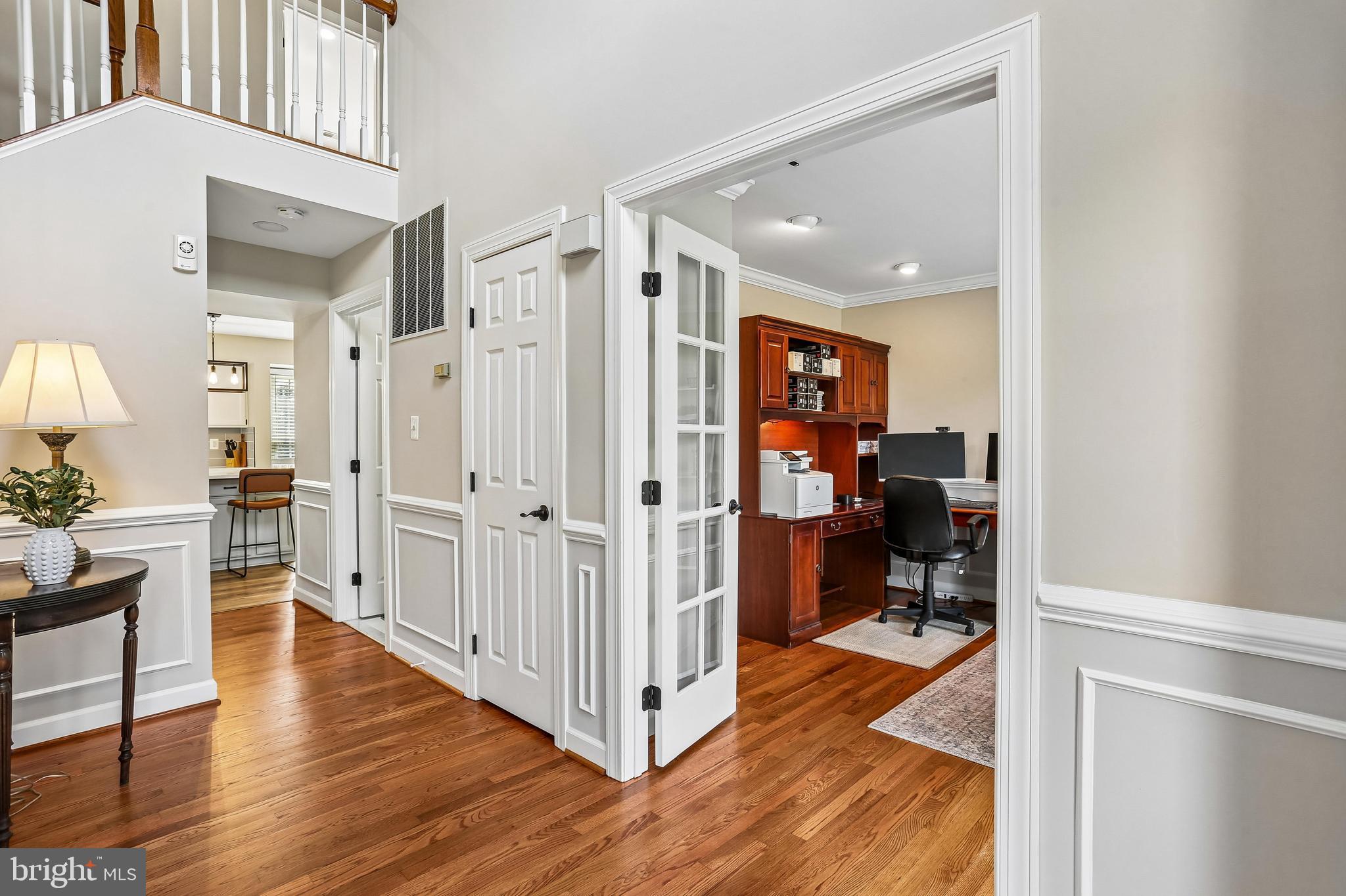 LAYTONSVILLE KNOLLS - Residential