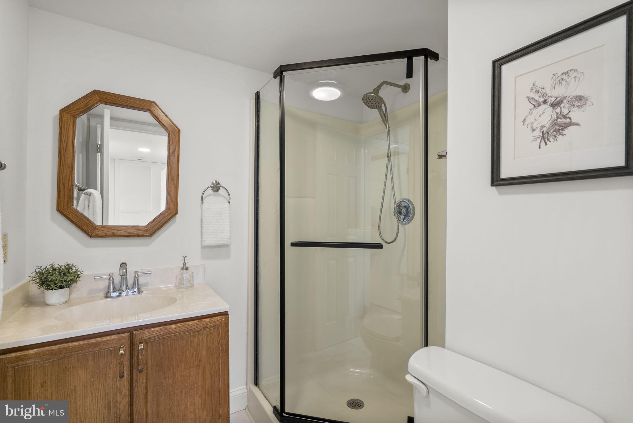 LINDEN HILLS - Residential