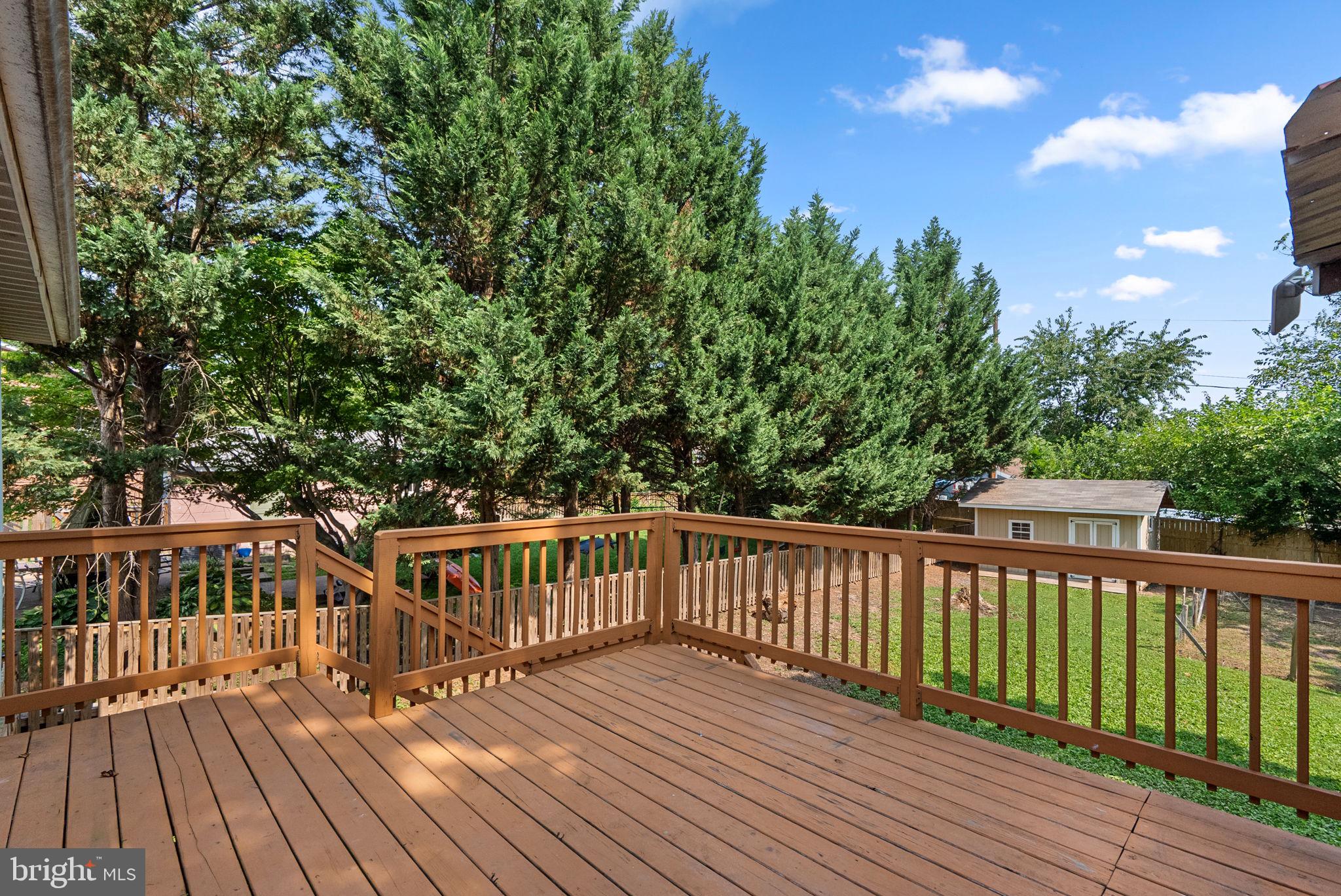 LINDEN HILLS - Residential