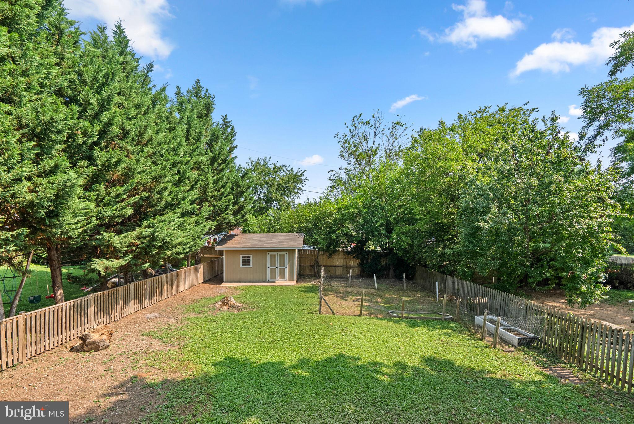 LINDEN HILLS - Residential