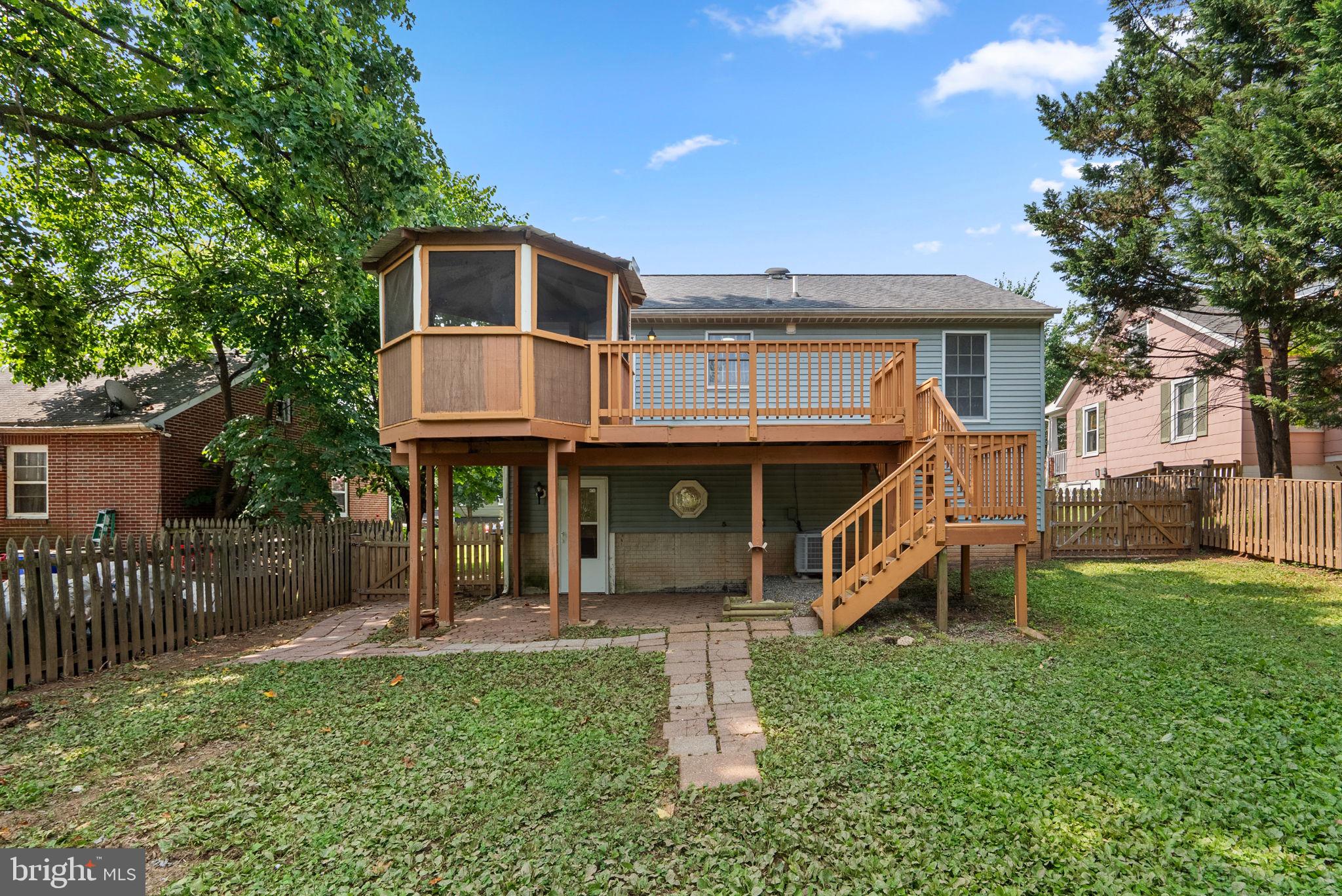 LINDEN HILLS - Residential