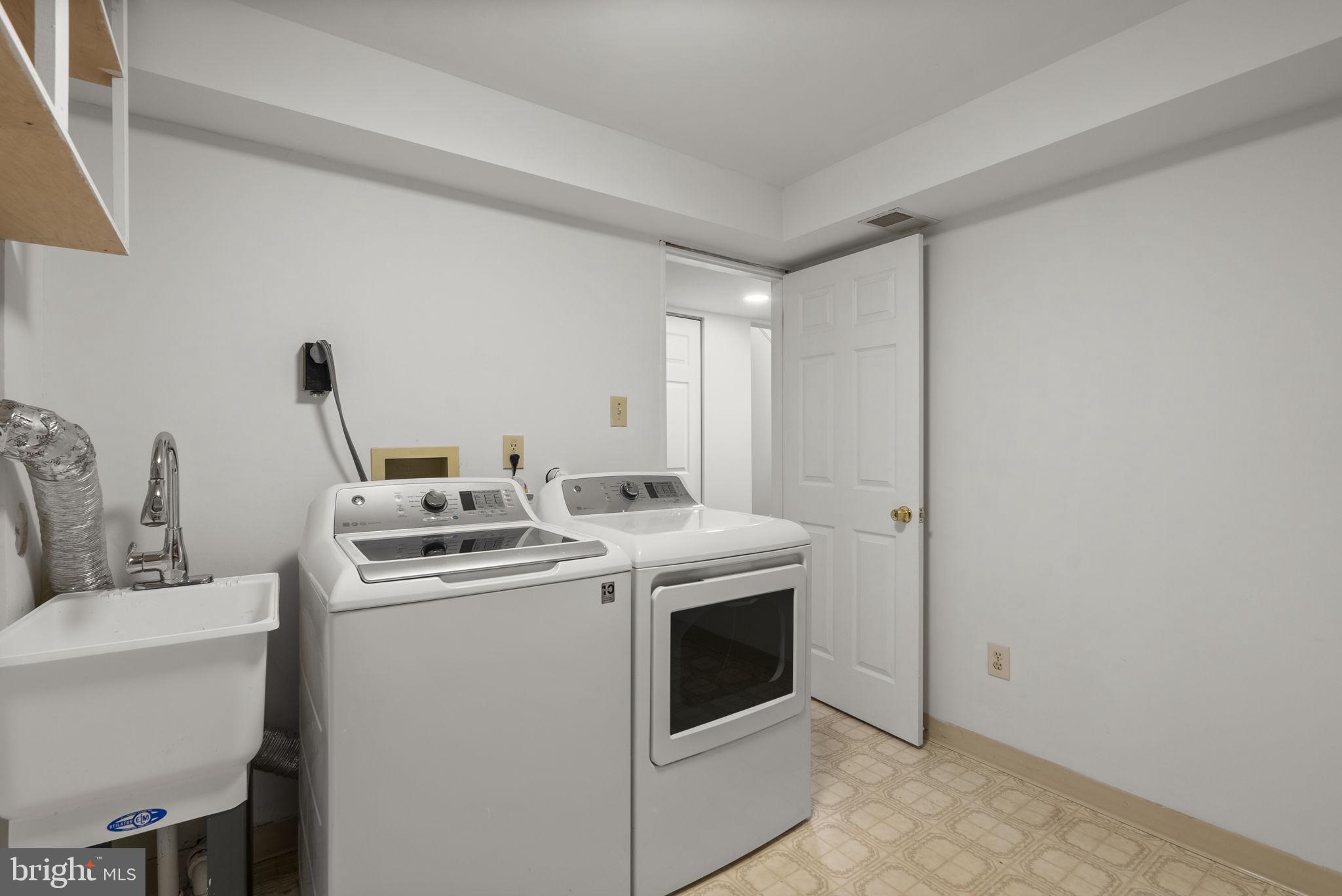 LINDEN HILLS - Residential
