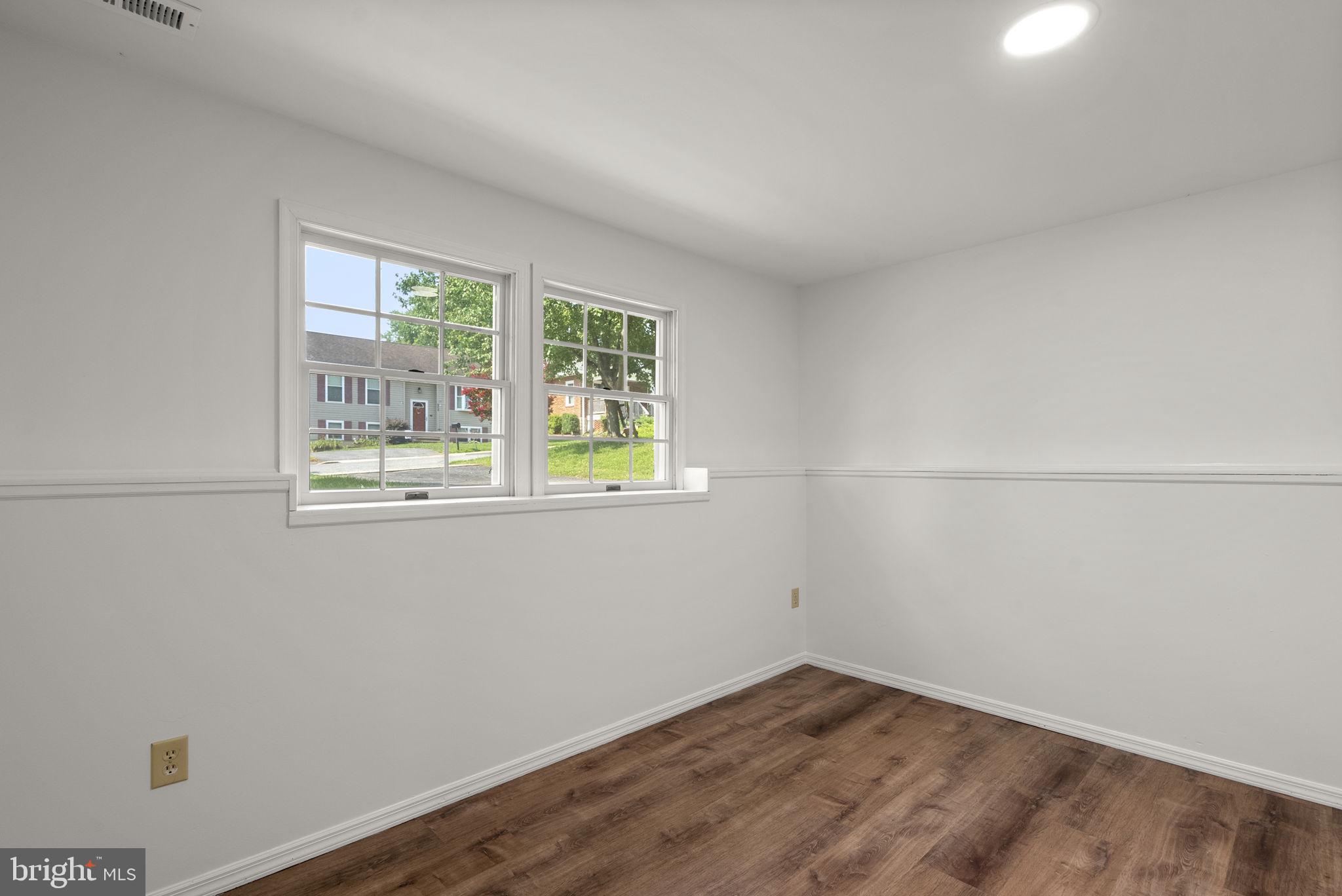 LINDEN HILLS - Residential