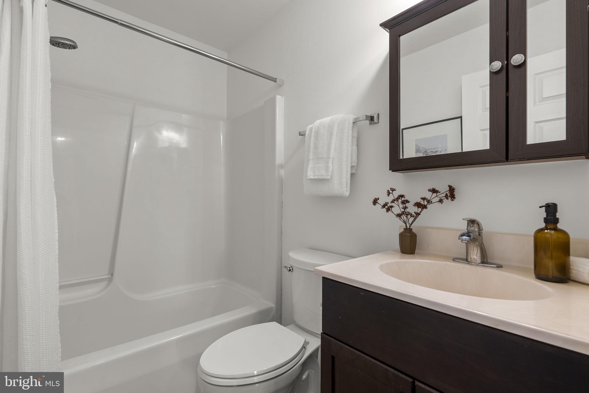 LINDEN HILLS - Residential