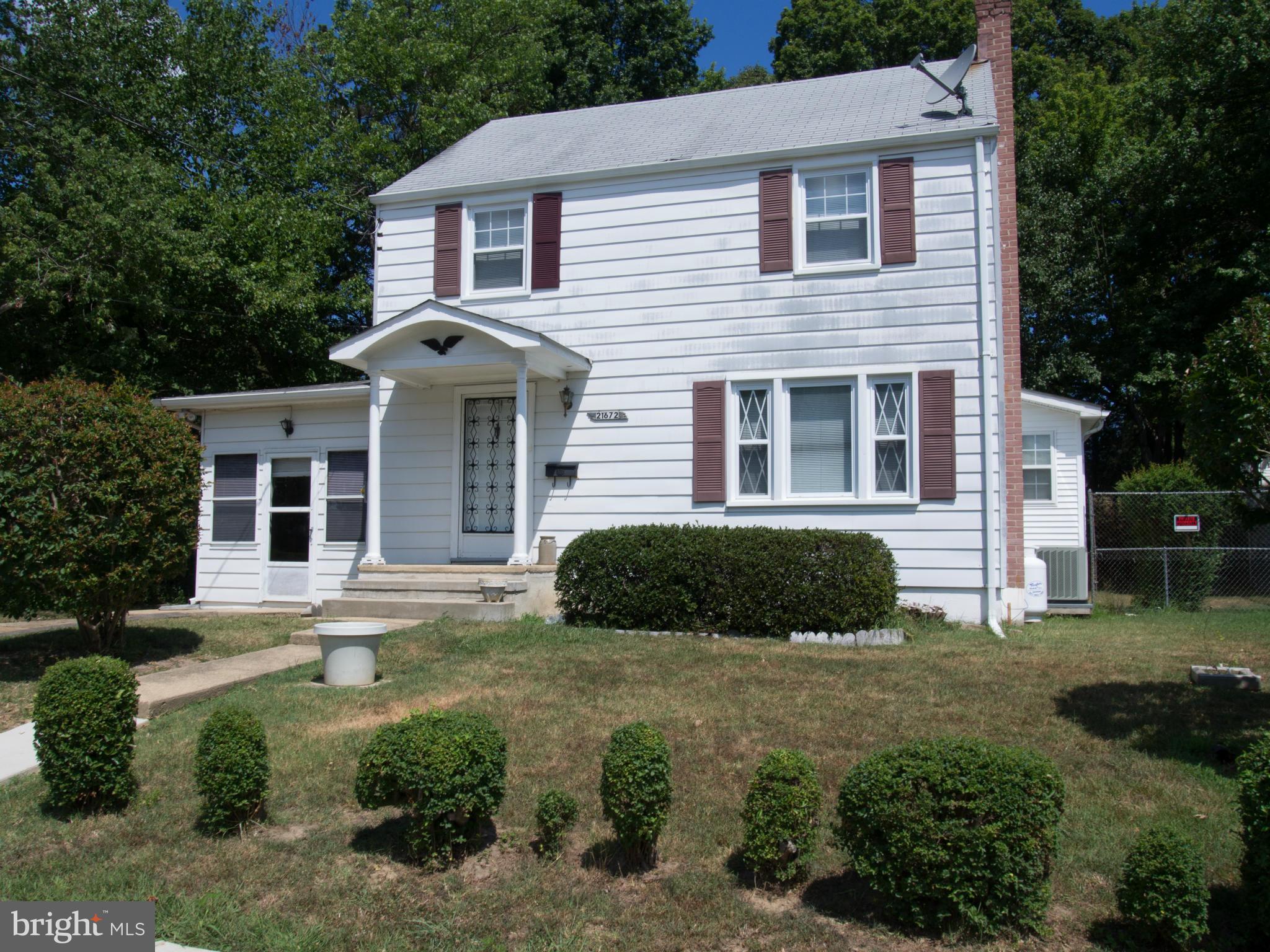Nice 3 level home with 3 bedrooms 2 baths (main floor and upstairs). Family room, dining room, living room large screened in porch, and a large open basement. Home also has handicap ramp in back.  Huge yard. Close to Navy base and shopping.