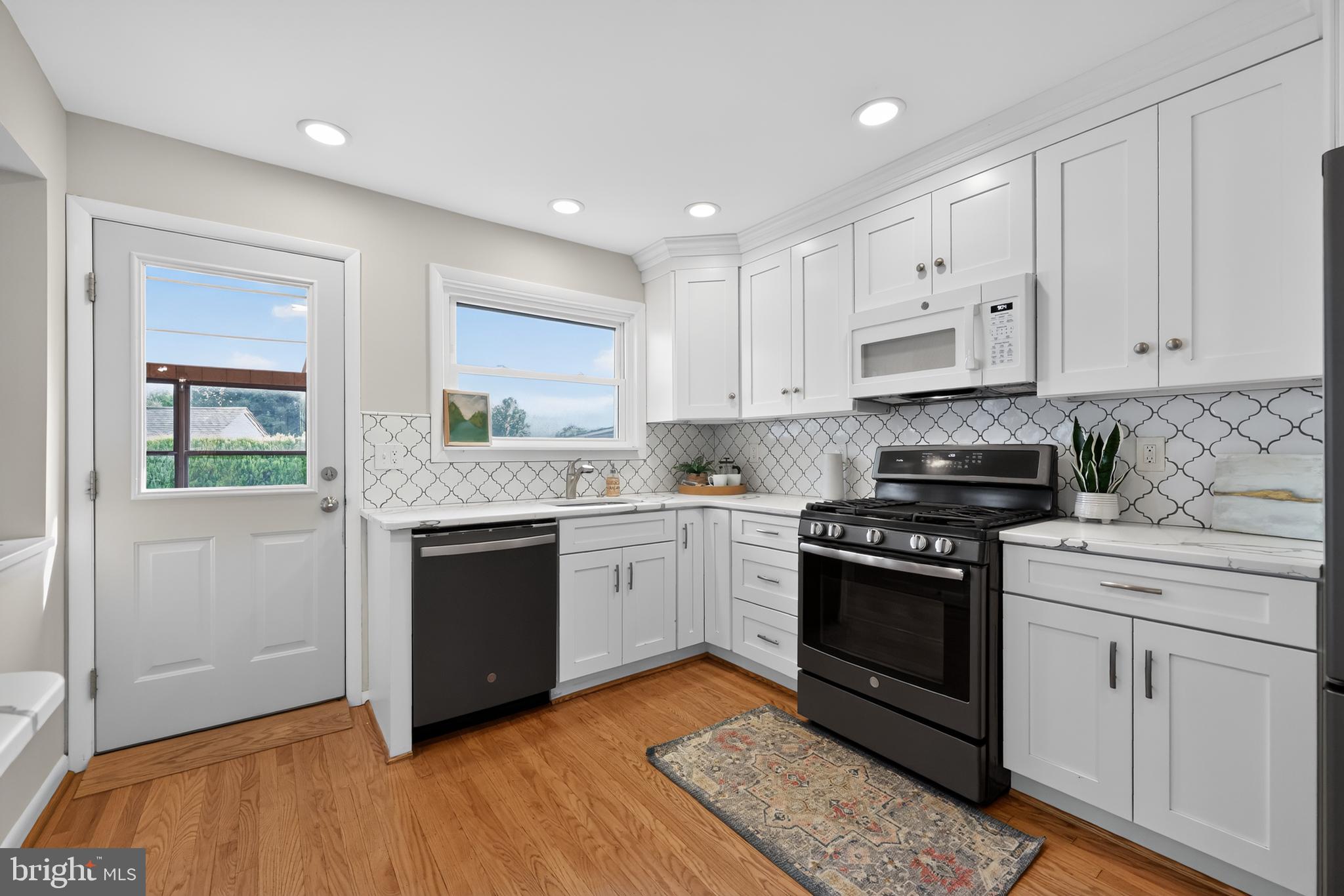 LANGFORD HILLS - Residential