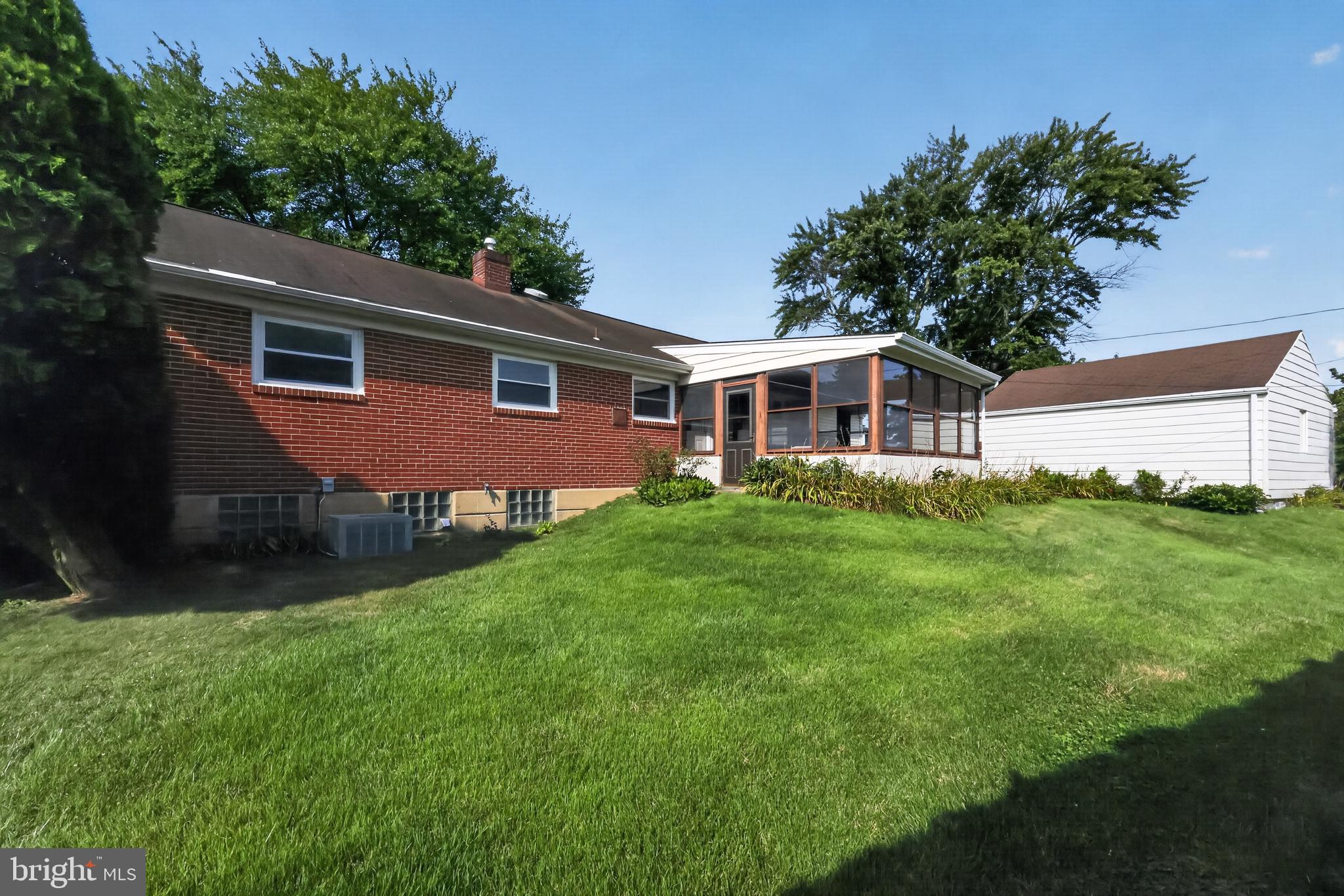 LANGFORD HILLS - Residential
