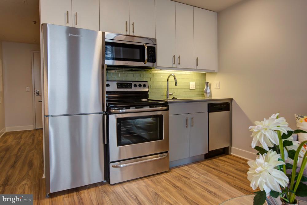 CENTER CITY - Residential Lease