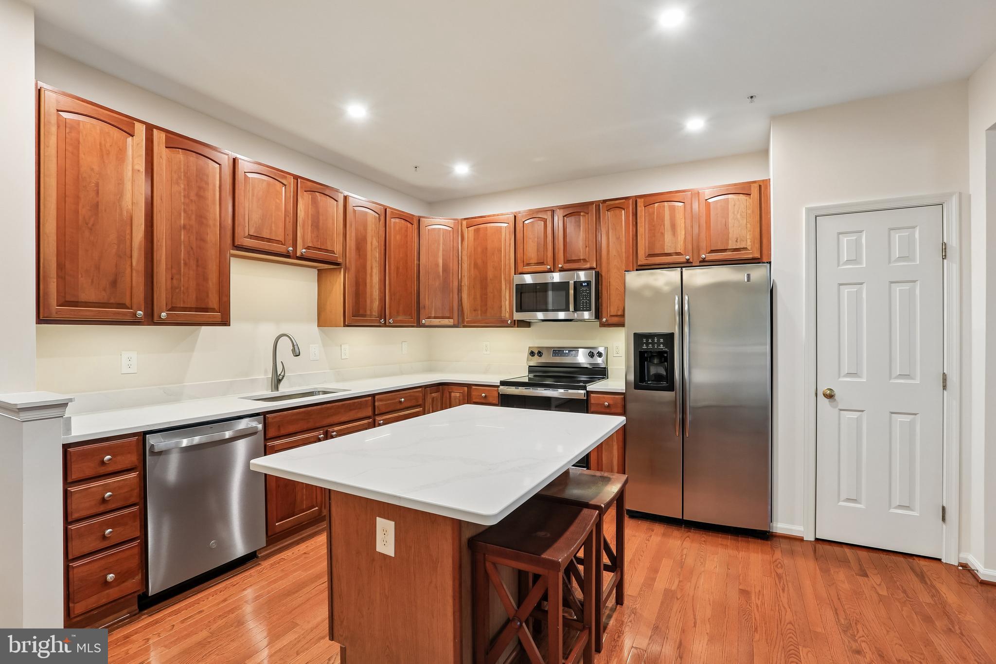 WAVERLY WOODS - Residential