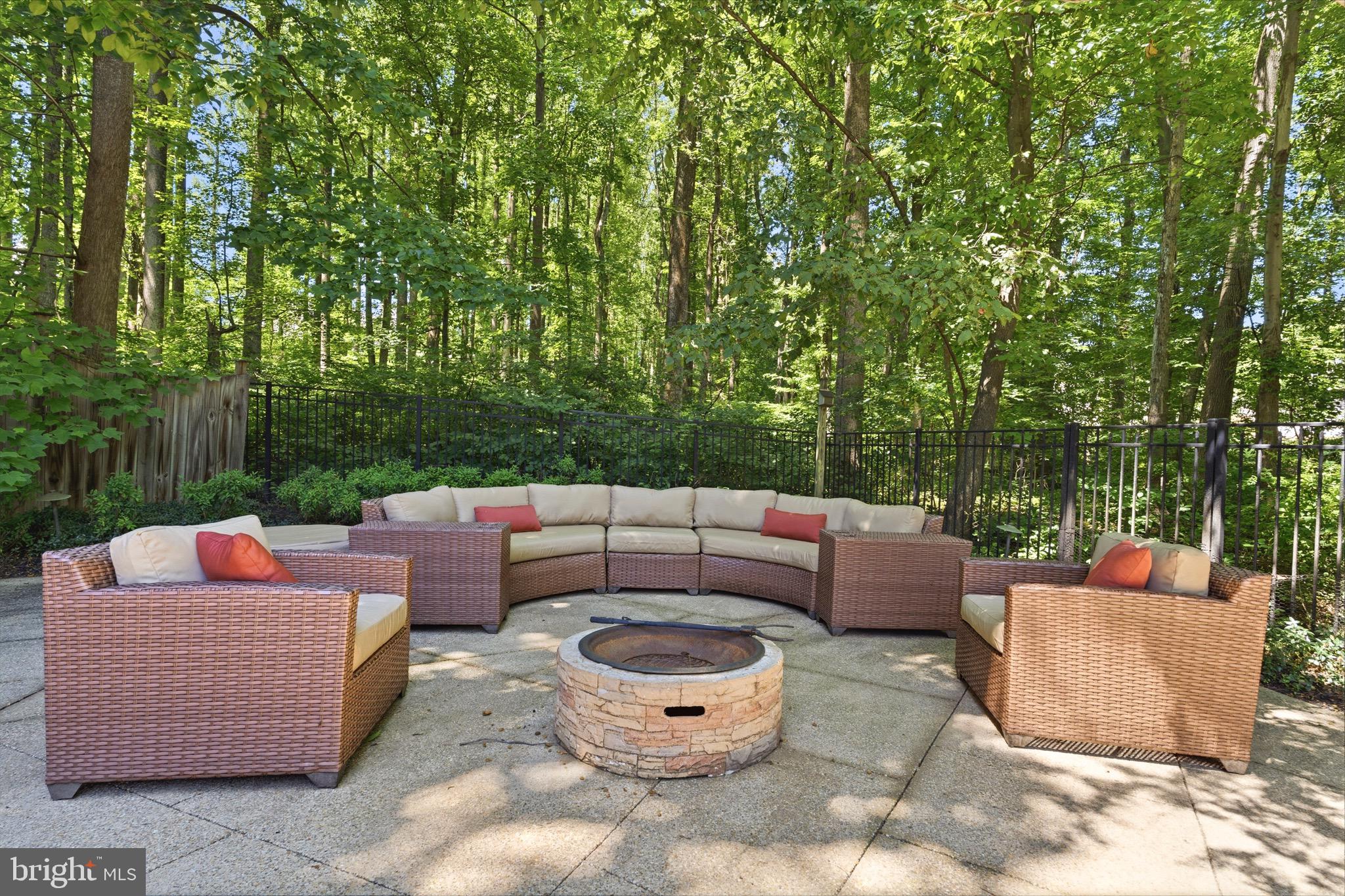 WOODS AT TAMA - Residential