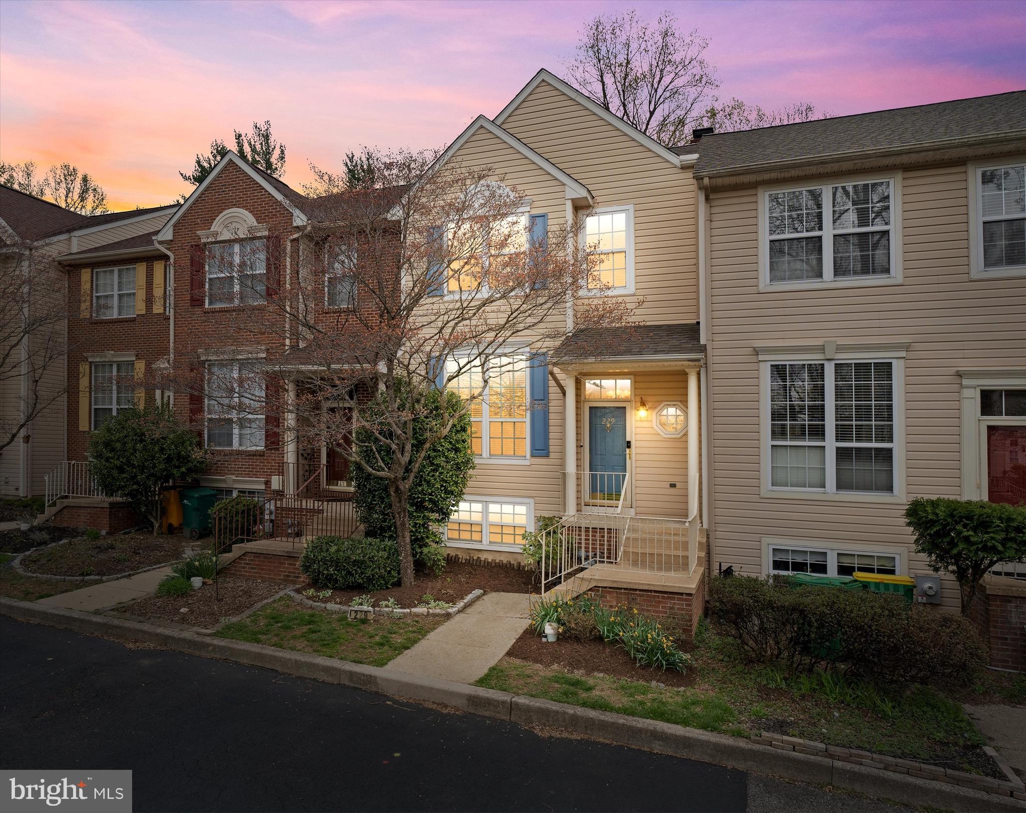 NORTH POINTE - Residential