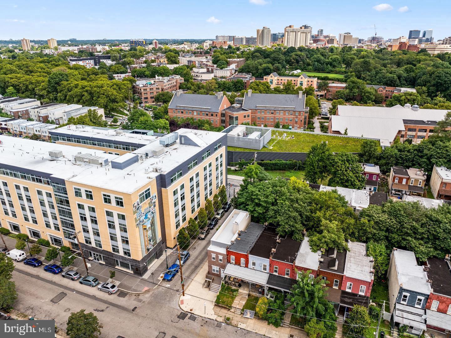 UNIVERSITY CITY - Land