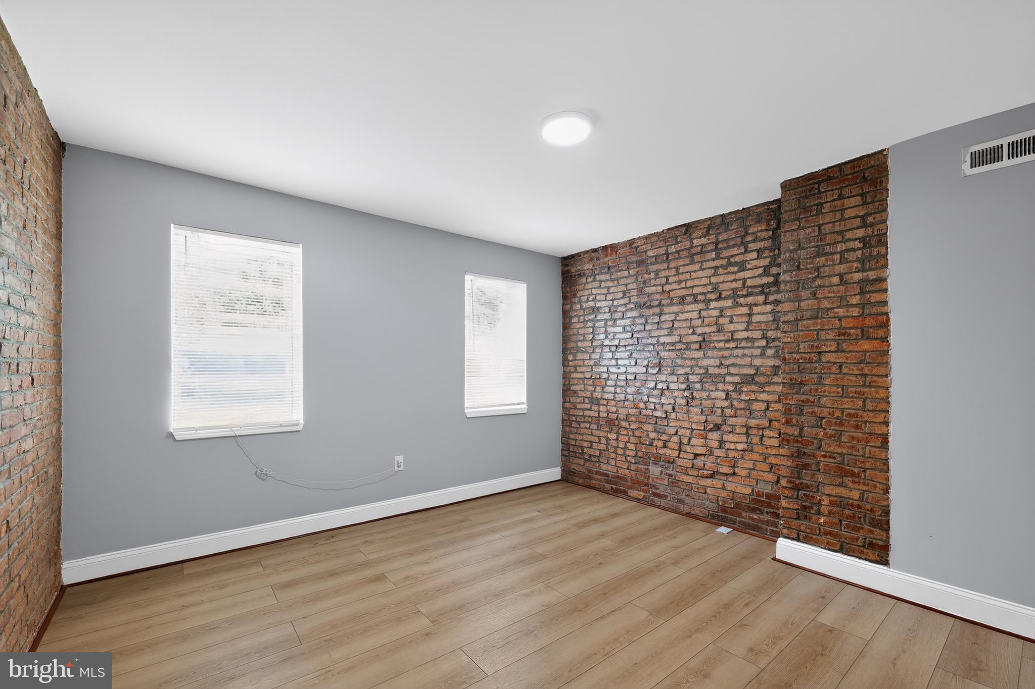 BROADWAY EAST - Residential