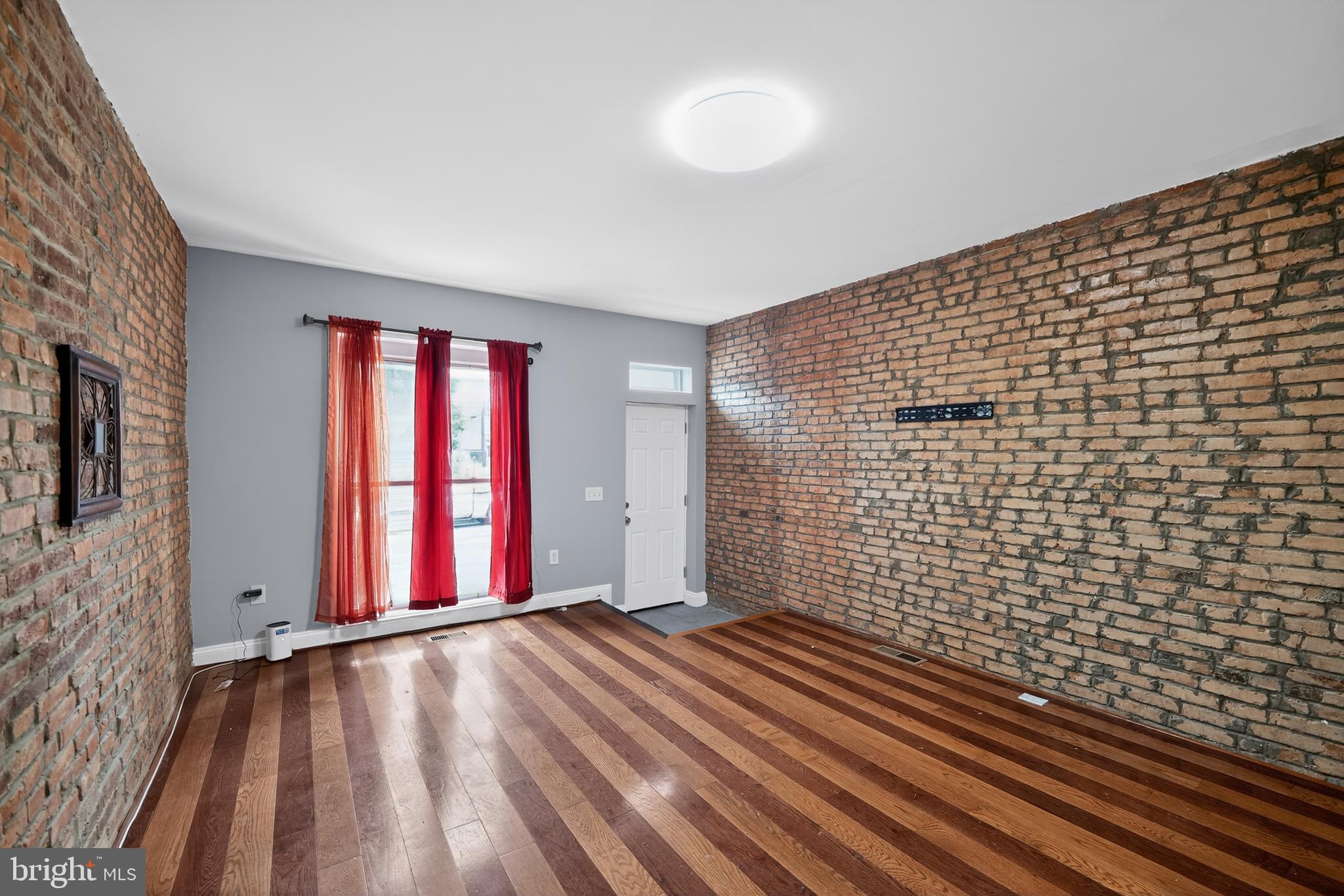 BROADWAY EAST - Residential