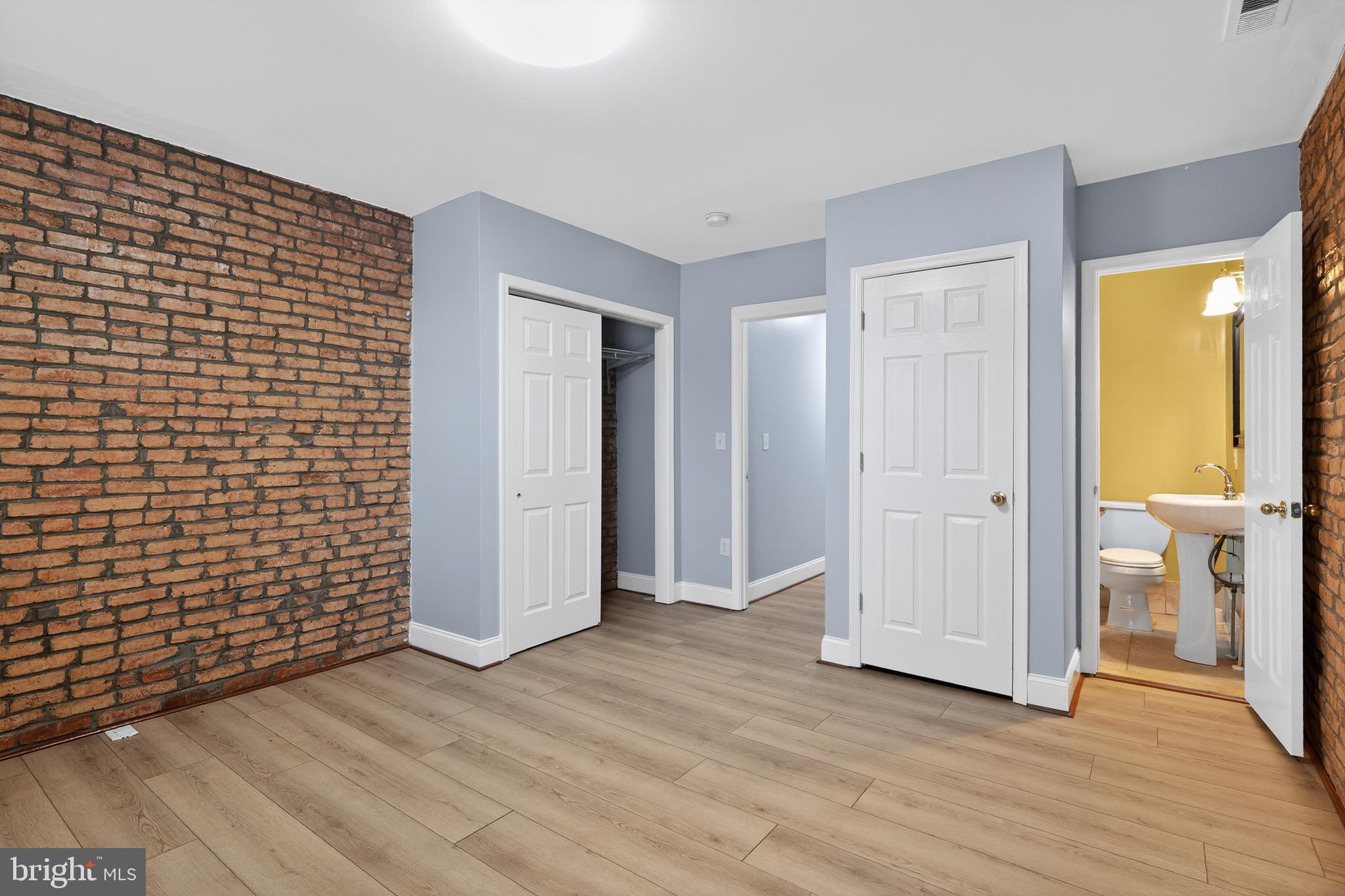 BROADWAY EAST - Residential