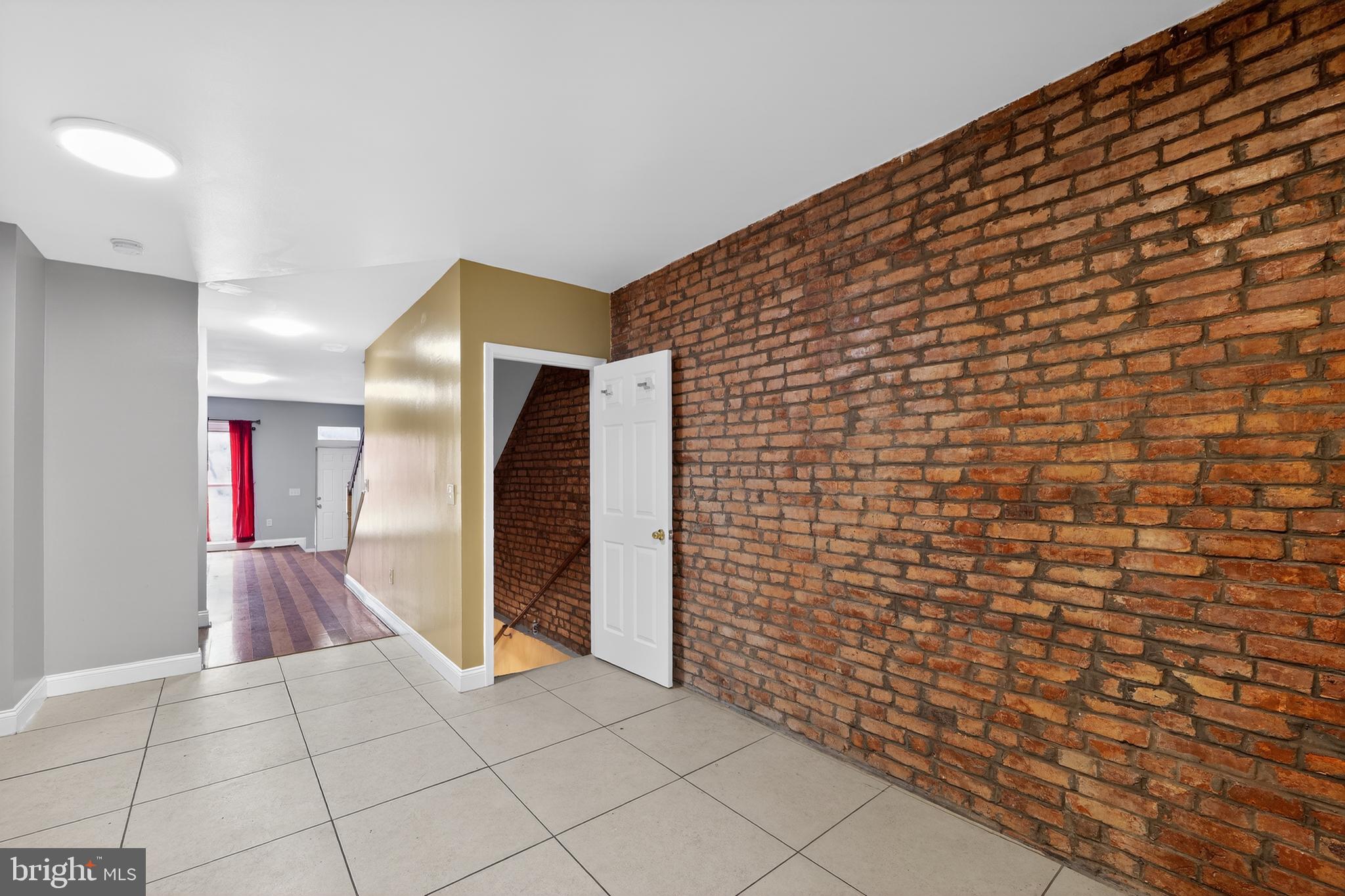 BROADWAY EAST - Residential