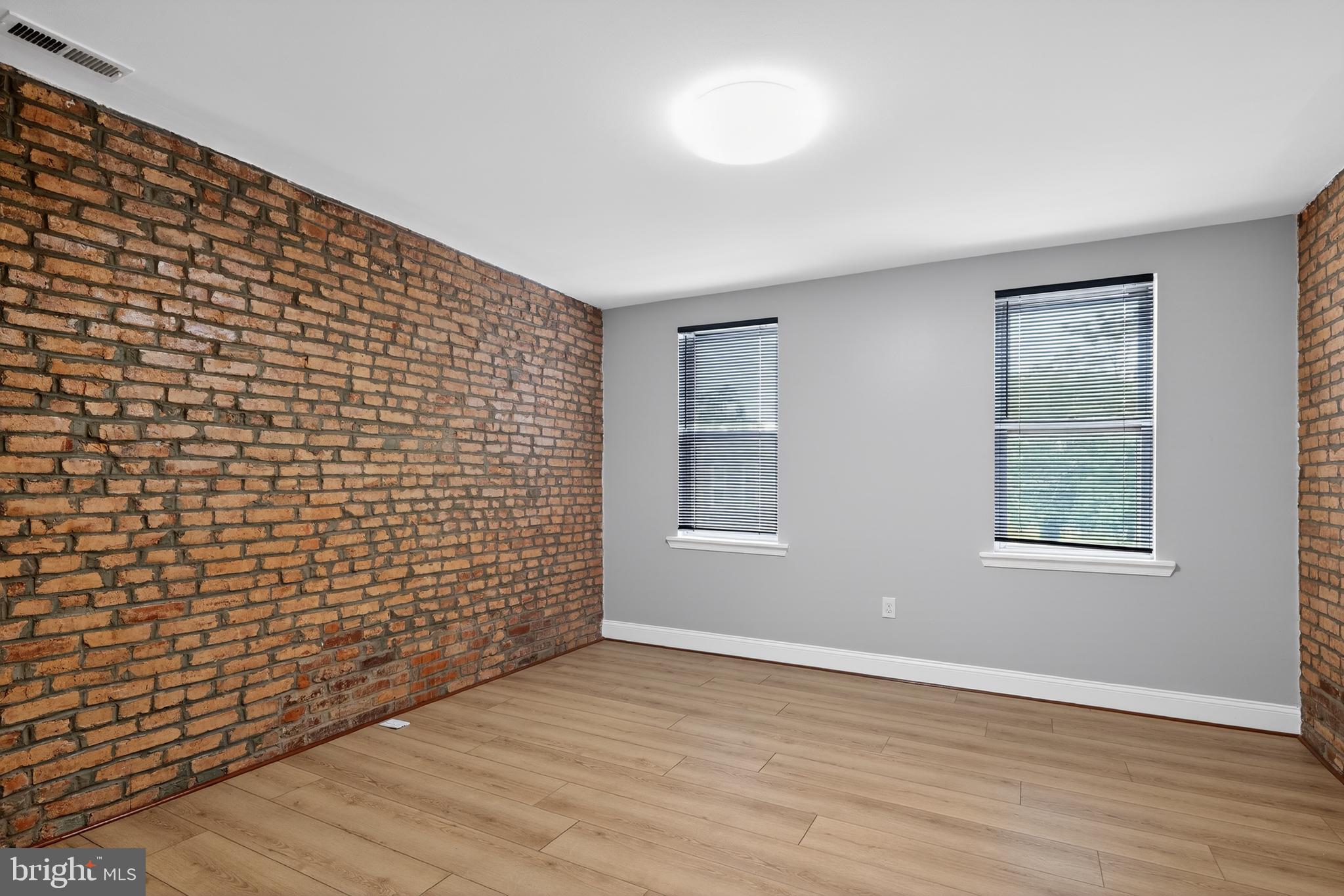 BROADWAY EAST - Residential