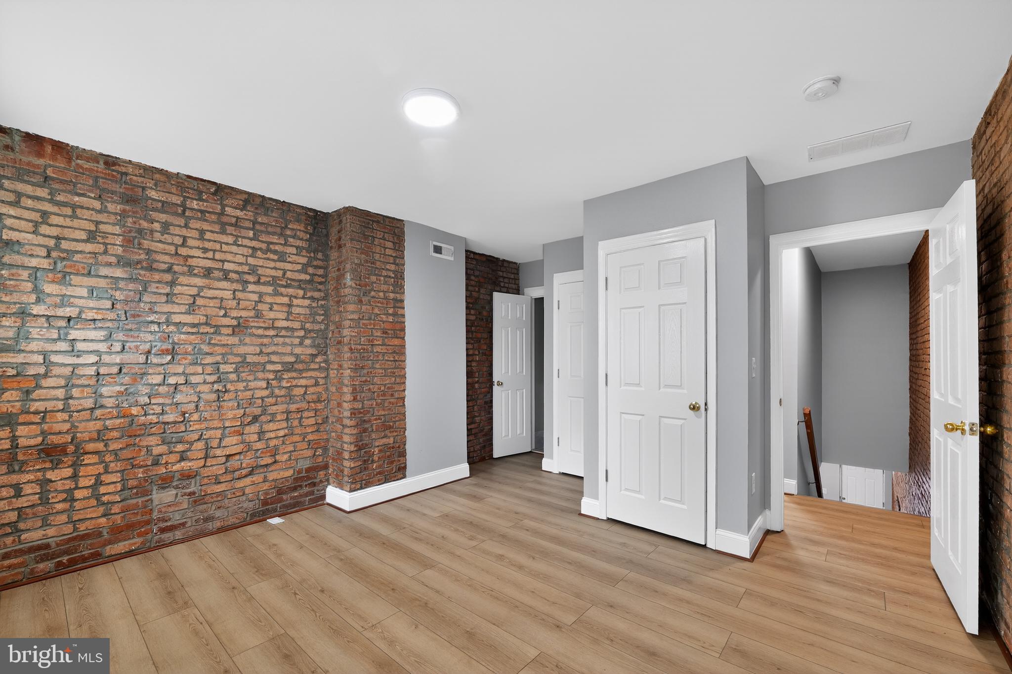 BROADWAY EAST - Residential