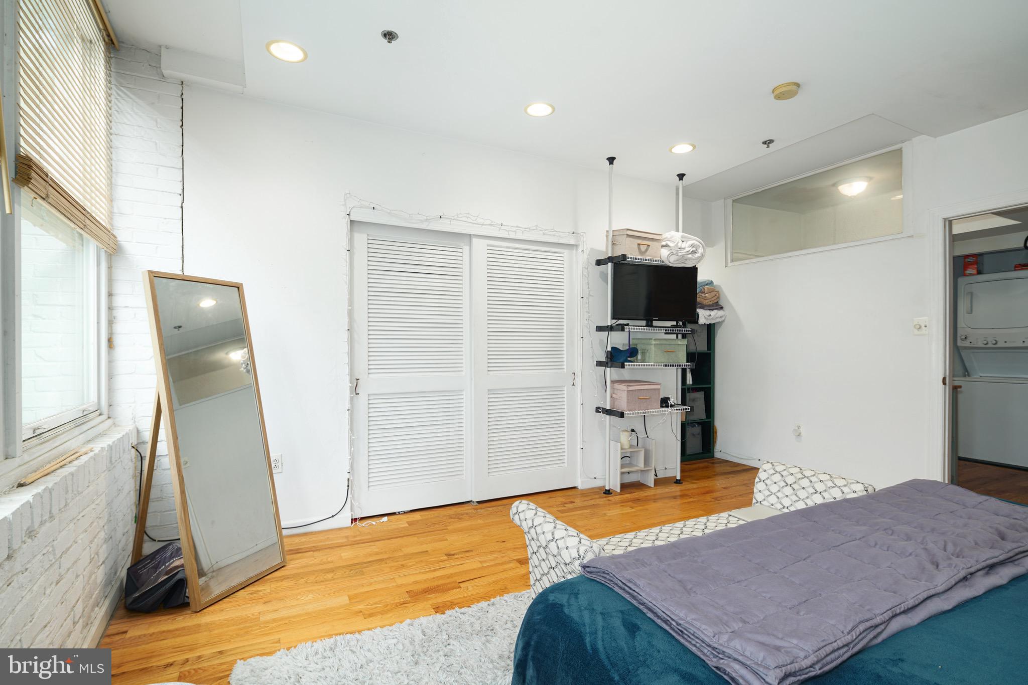 GRADUATE HOSPITAL - Residential Lease
