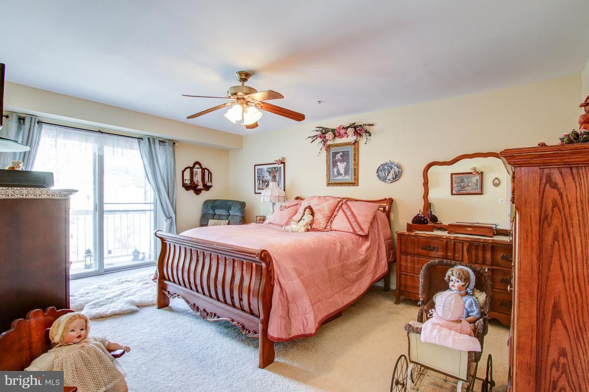 WOODLAND HALL AT CAMERN - Residential
