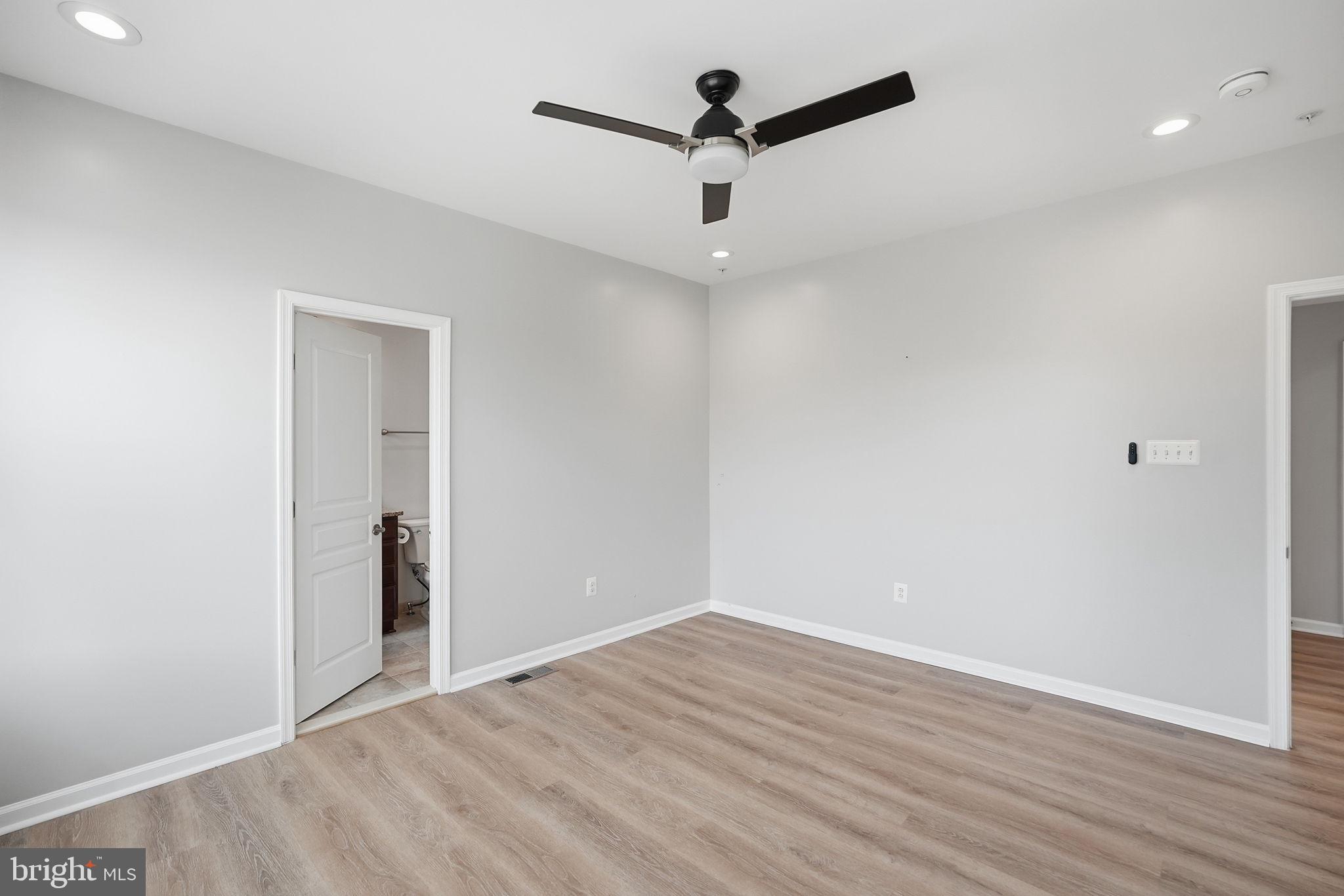 PARKLANDS AT WATKINS MILL - Residential