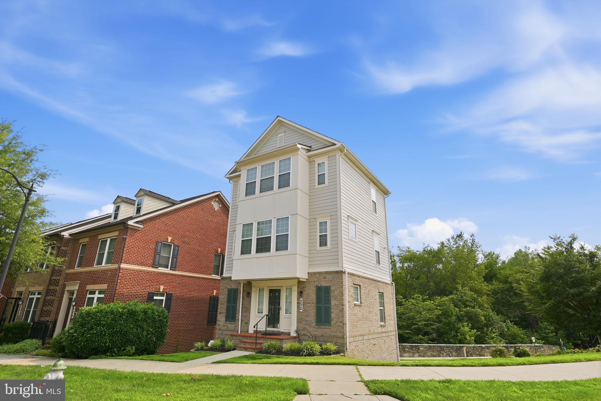 PARKLANDS AT WATKINS MILL - Residential