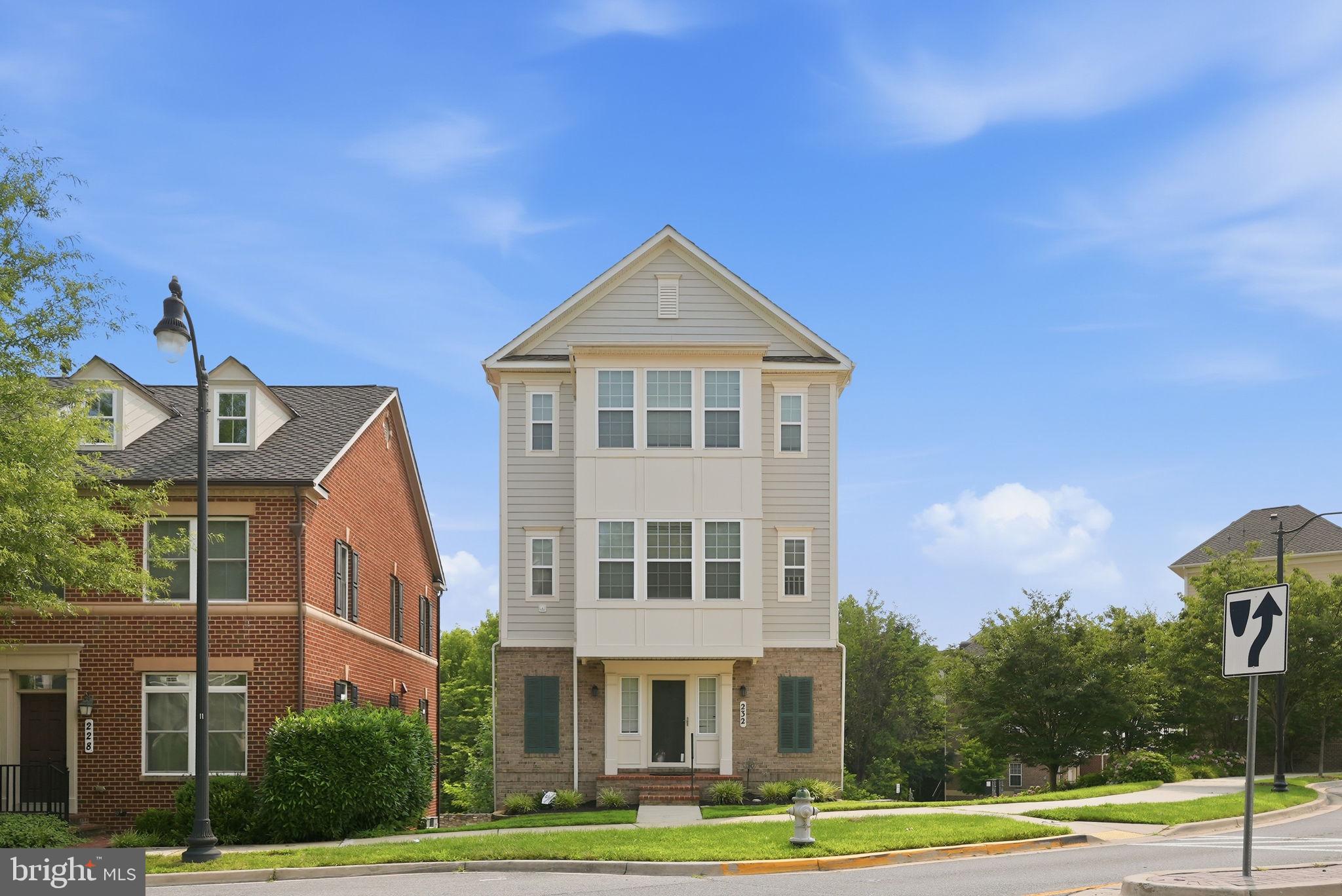 PARKLANDS AT WATKINS MILL - Residential
