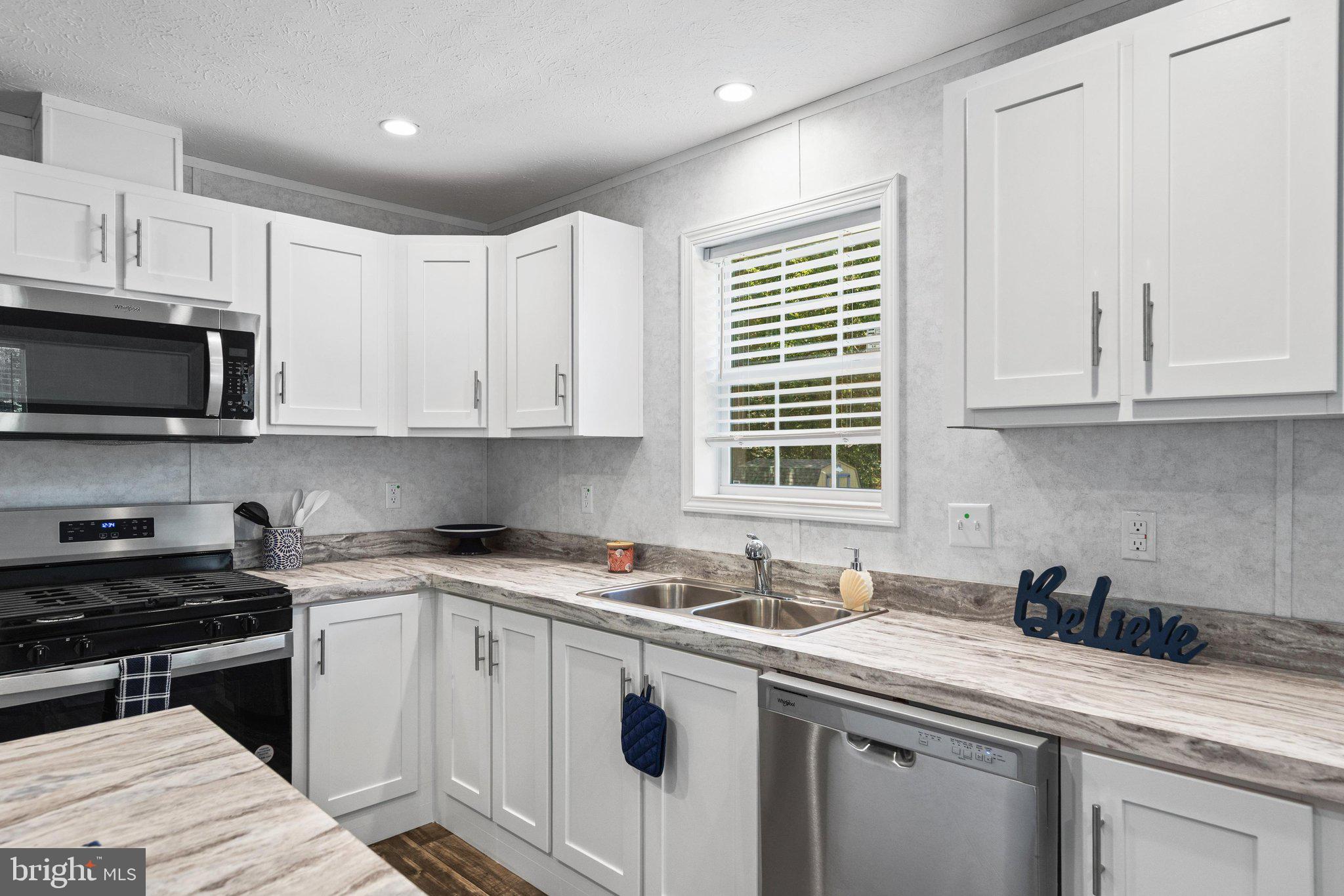 SHADYDELL PARK - Residential