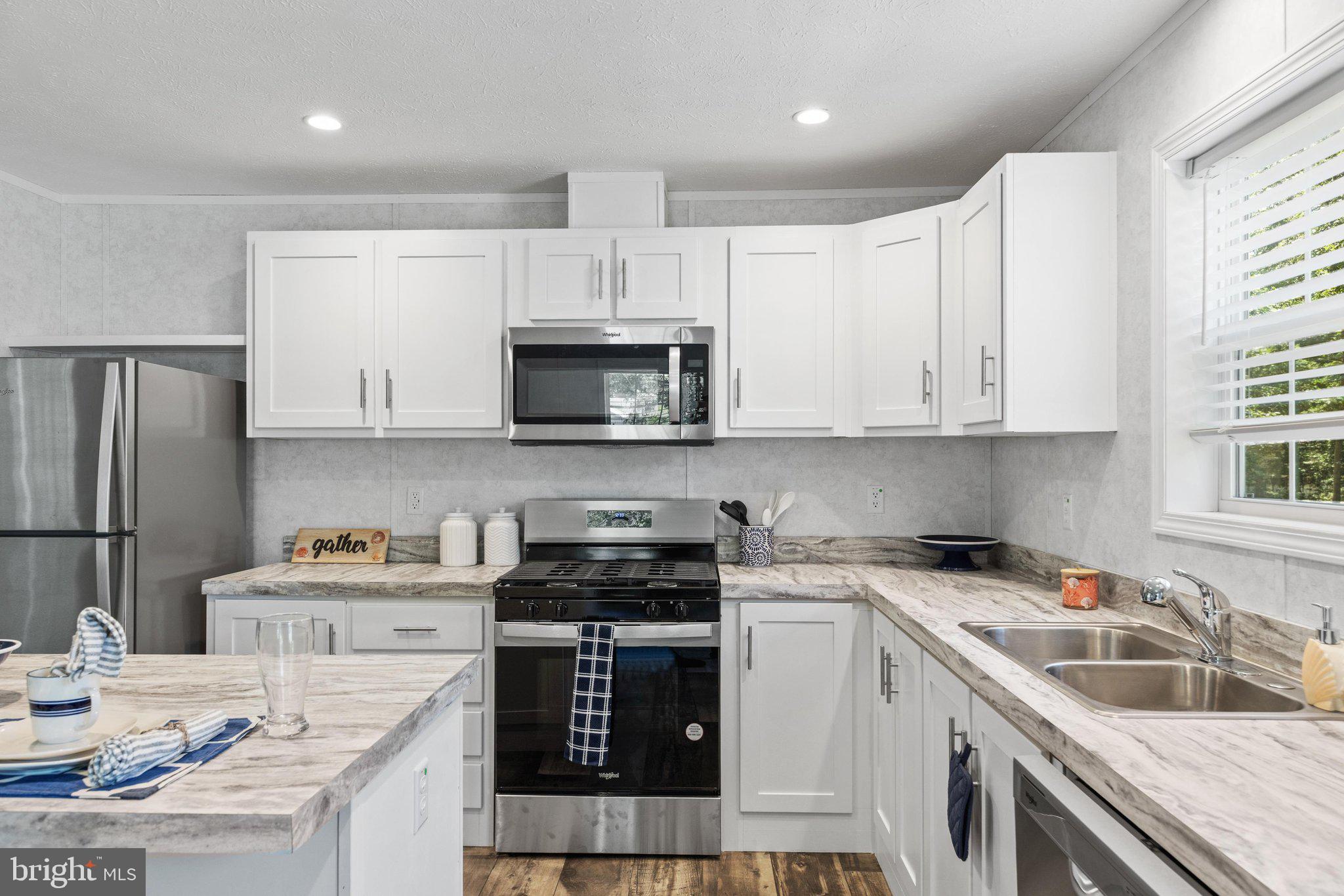 SHADYDELL PARK - Residential