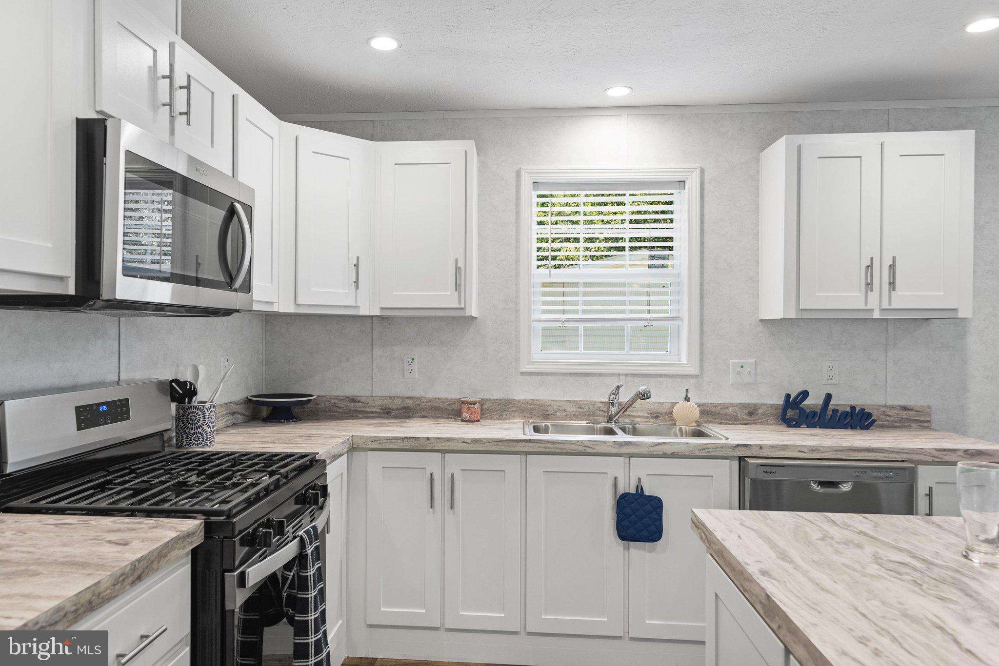 SHADYDELL PARK - Residential