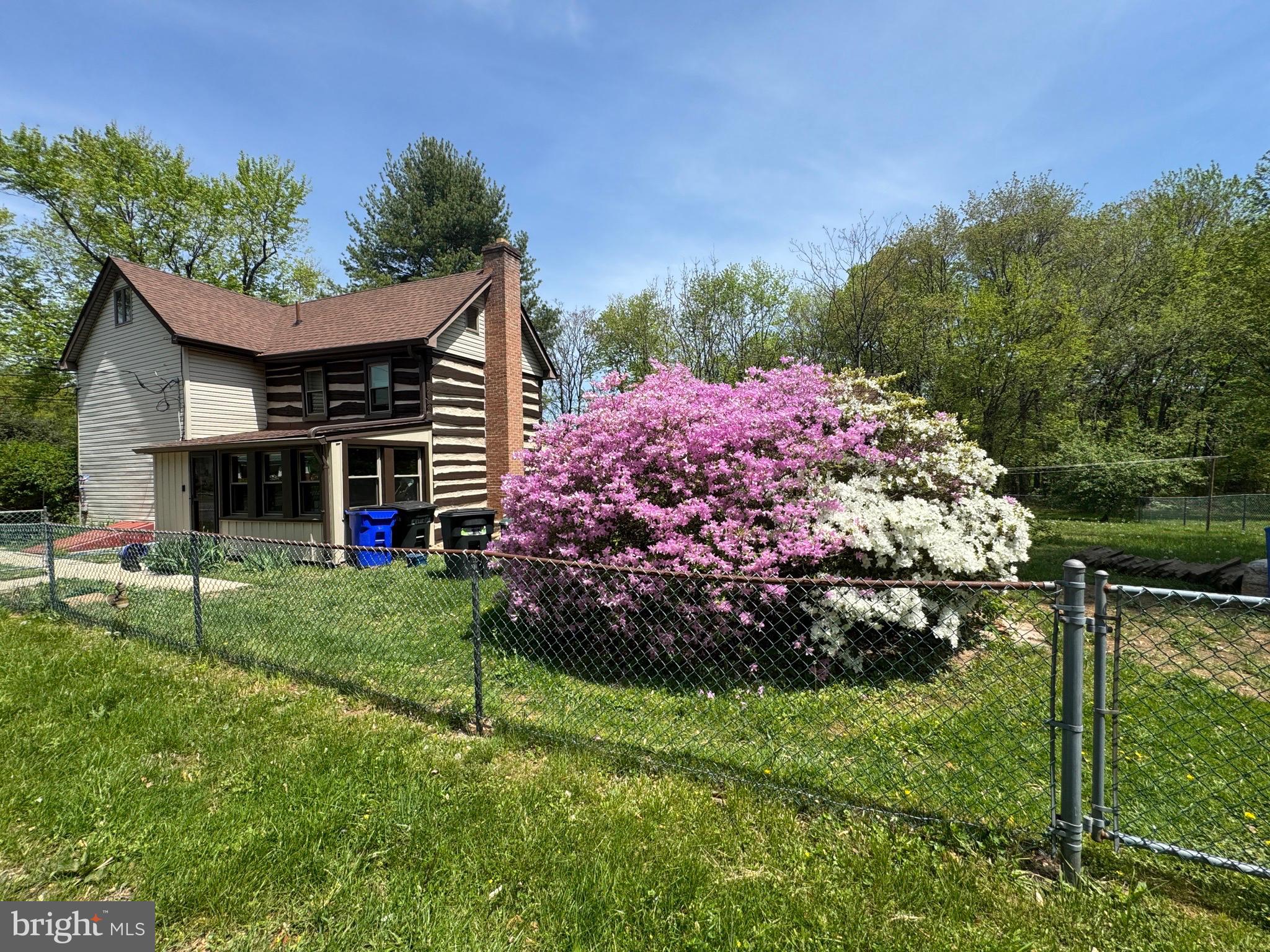 MOUNTAINDALE - Residential